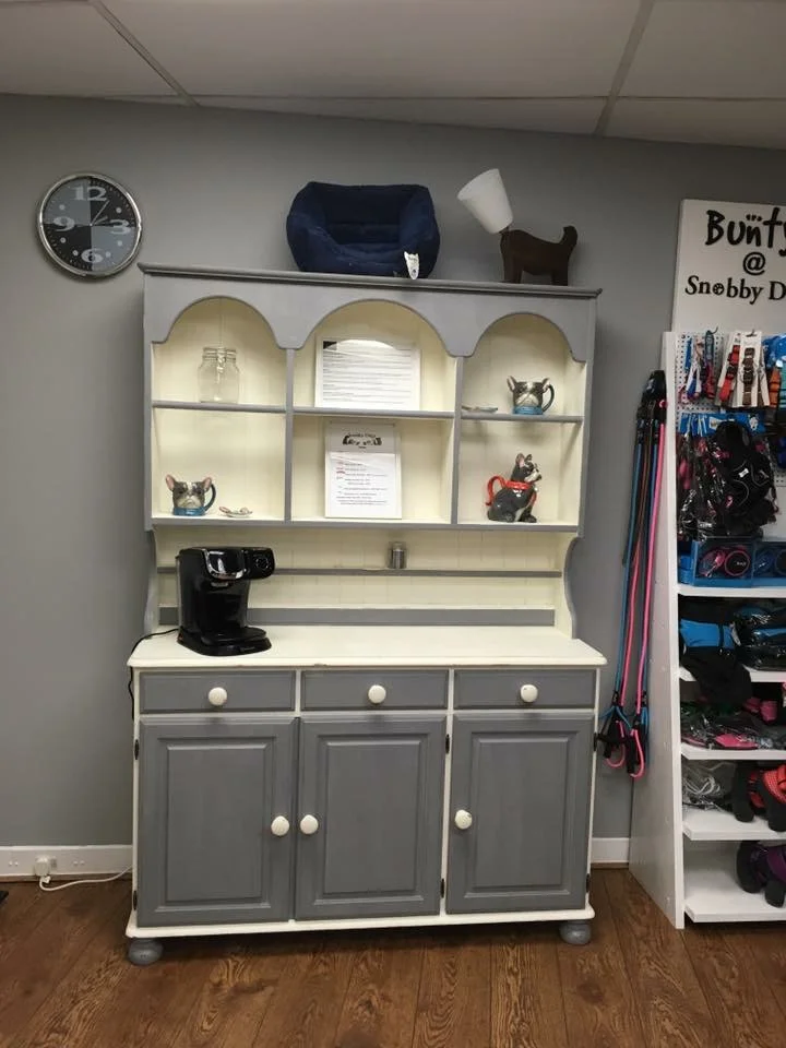 Dog cafe open at Woodley