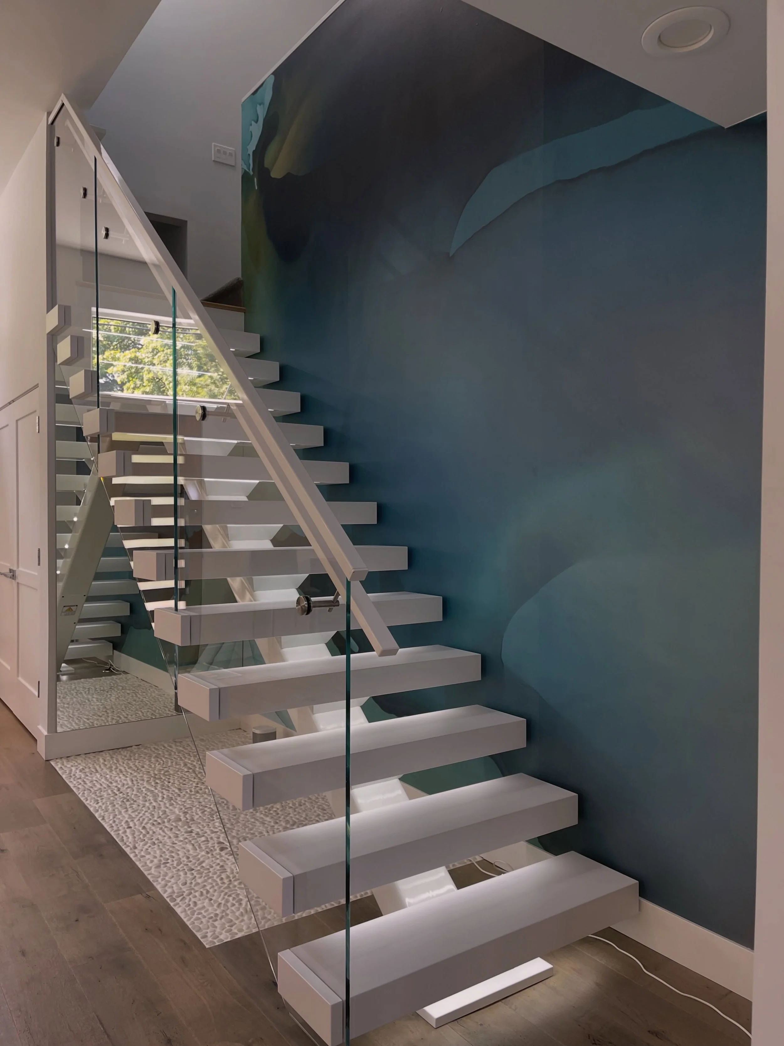The best interiors don&rsquo;t just look beautiful. They tell a story.

Inspired by our clients&rsquo; childhood memories of Laguna Beach, this staircase was designed to evoke a sense of home, nostalgia, and effortless coastal elegance.

What place h