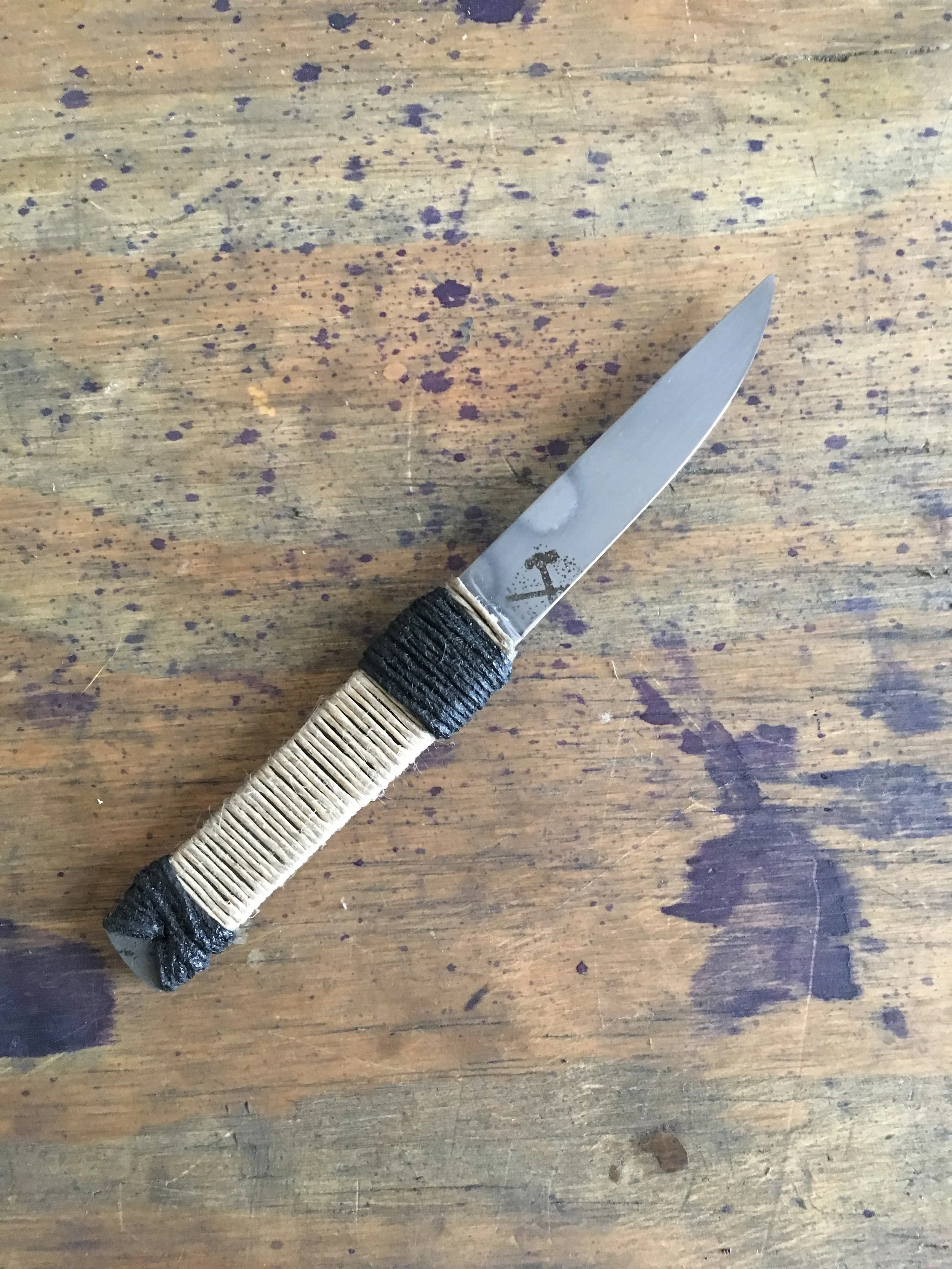 Small primitive knife