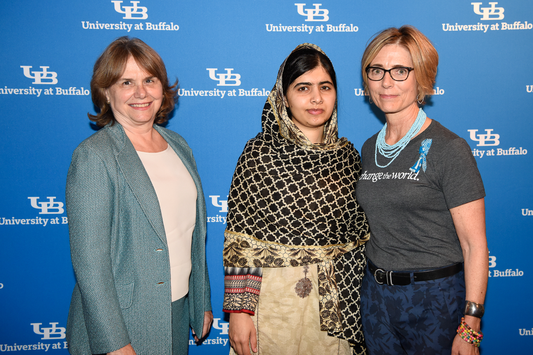  Catherine Bertini with Anne Wadsworth (The Whole Girl) and Malala Yousafzai (2017) 