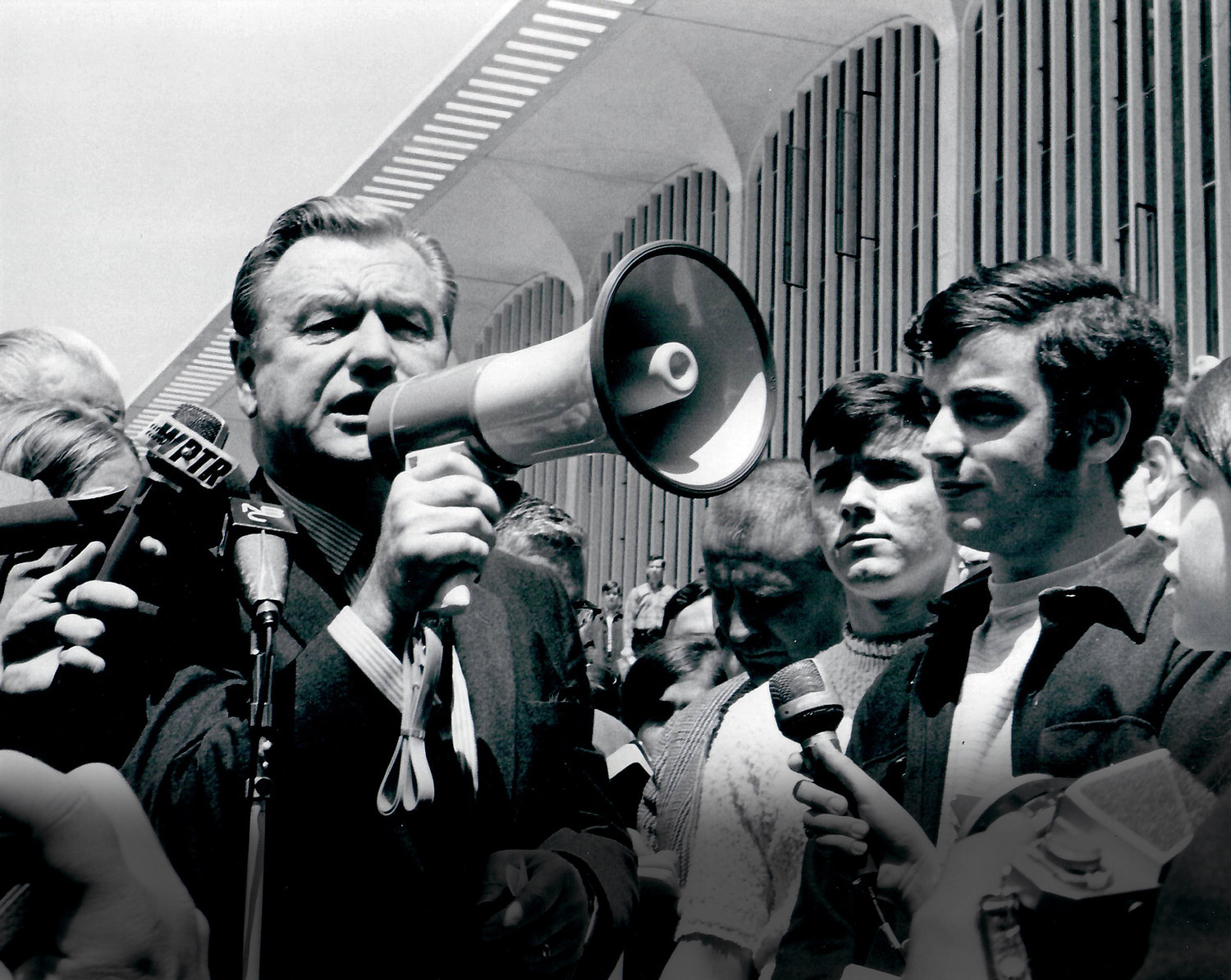  Catherine Bertini and William Brydges organized a rally at SUNY Albany where 2000 students showed up with 12 hours notice, two weeks after the Governor announced his presidential candidacy (1968) 