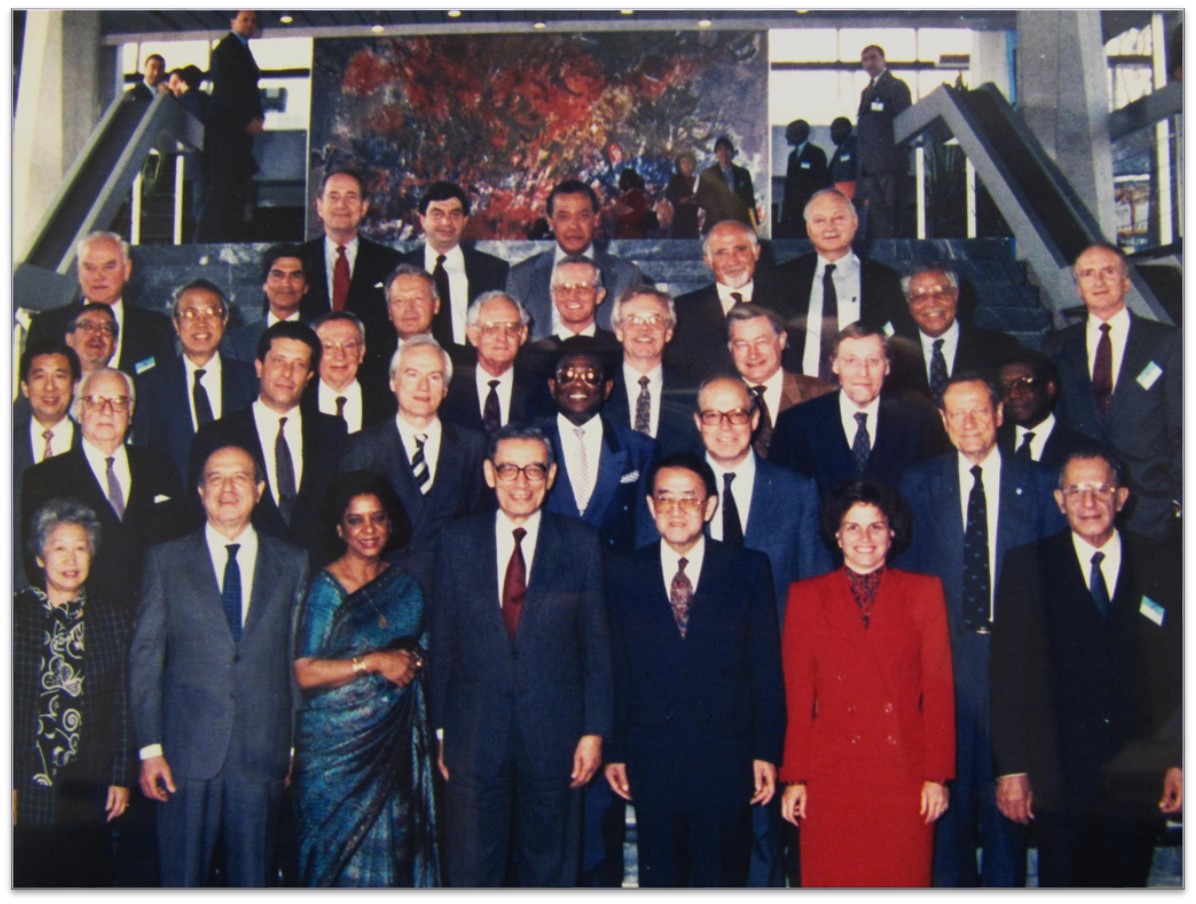  Secretary General Boutros Boutros Ghali with UN Agency Heads – Geneva (1992) 