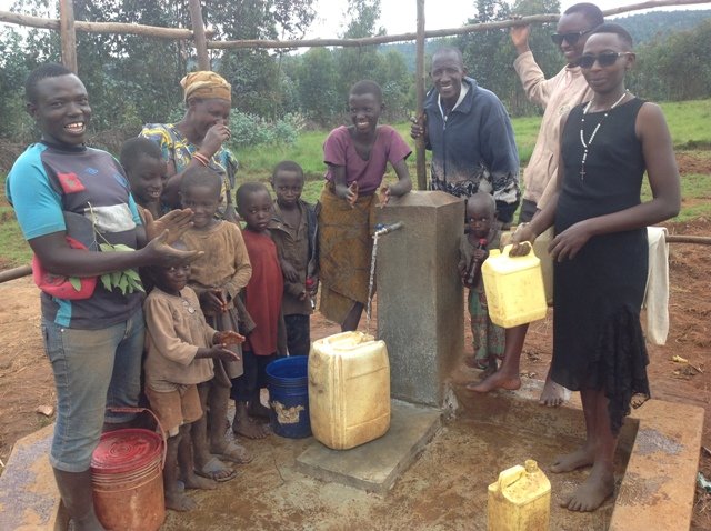 The people are happy to get clean water (2).JPG