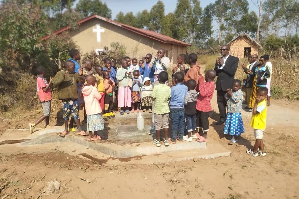 Tap+8+at+Mahwa+Anglican+Church.jpg
