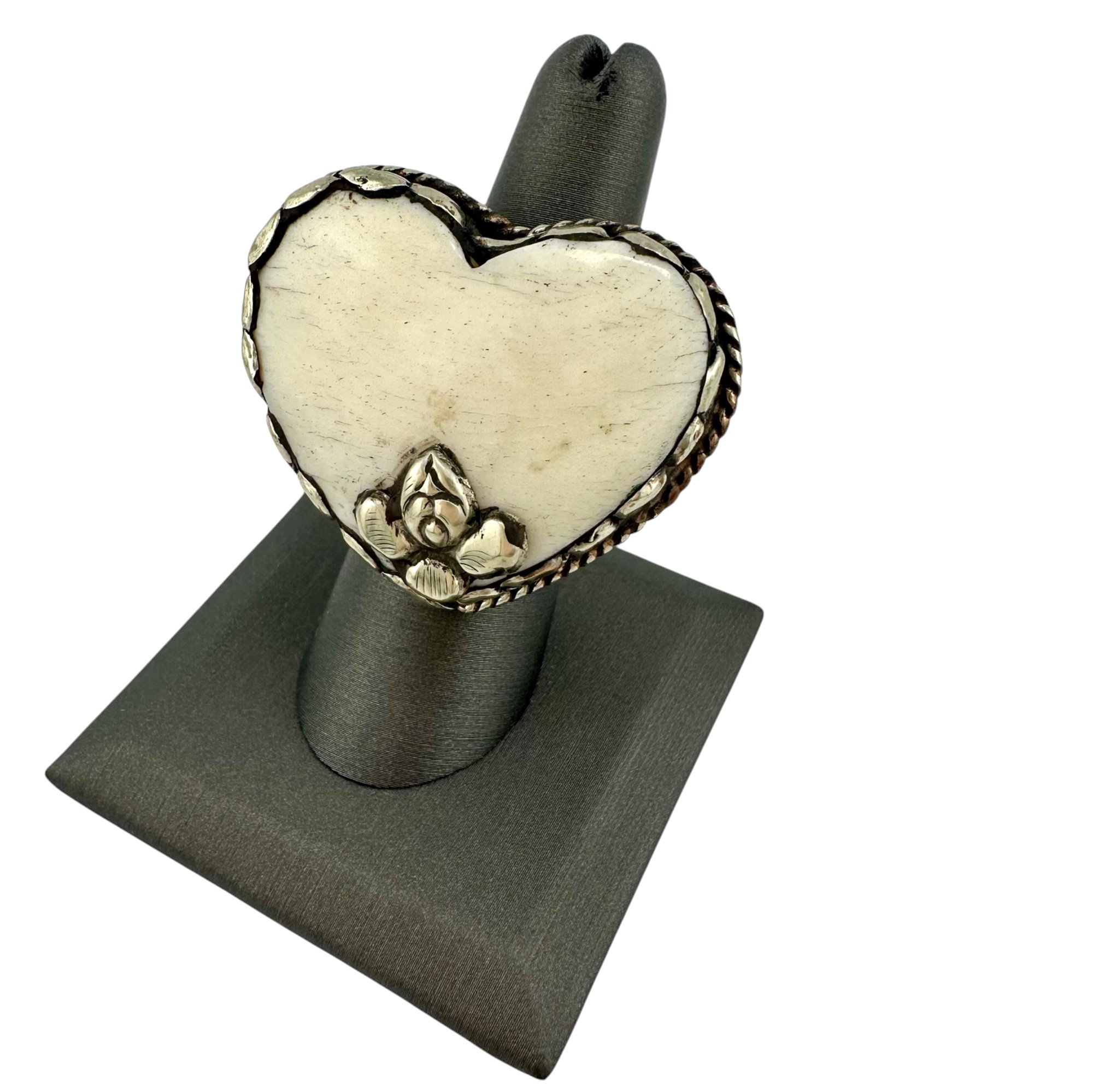 Heart Ring with Hand Tooled Floral detail in Tibetan Silver -IMG_6648-Photoroom.jpg