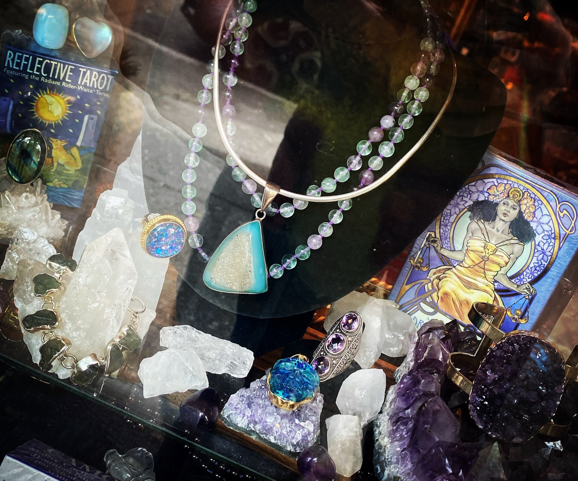 vajra-window-jewelry crystals stones tarot- e789-website banner.jpeg