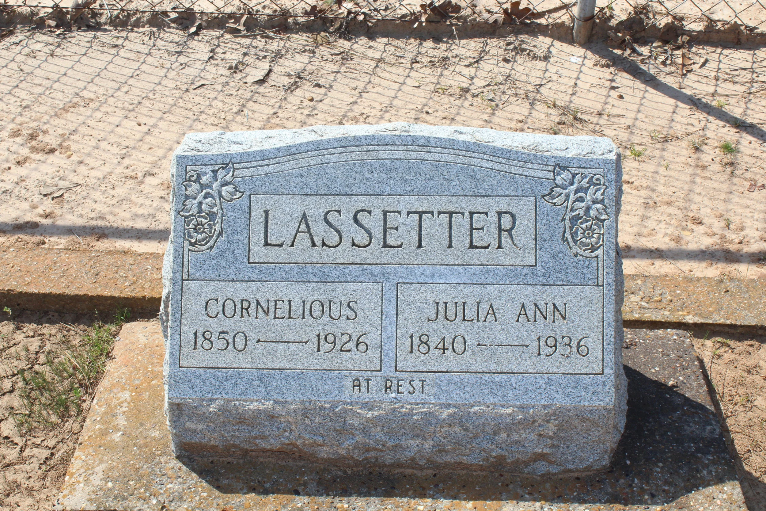 Conelius and Julie Ann Lasseter.JPG