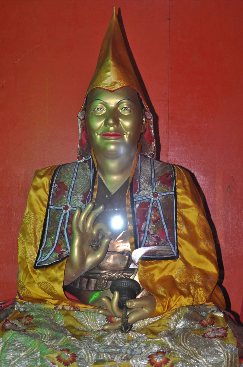 Nepal-Pullhari-Monastery-Statue-2.jpg