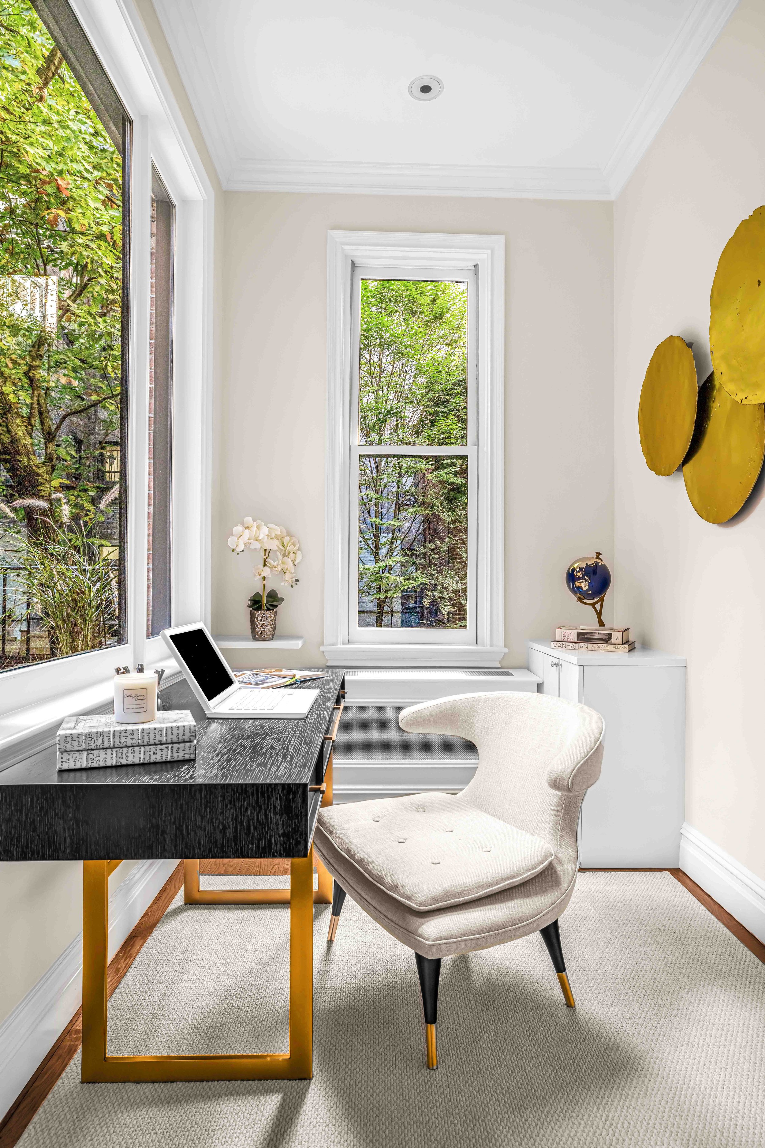 131 e 92 #TH Office1.jpg