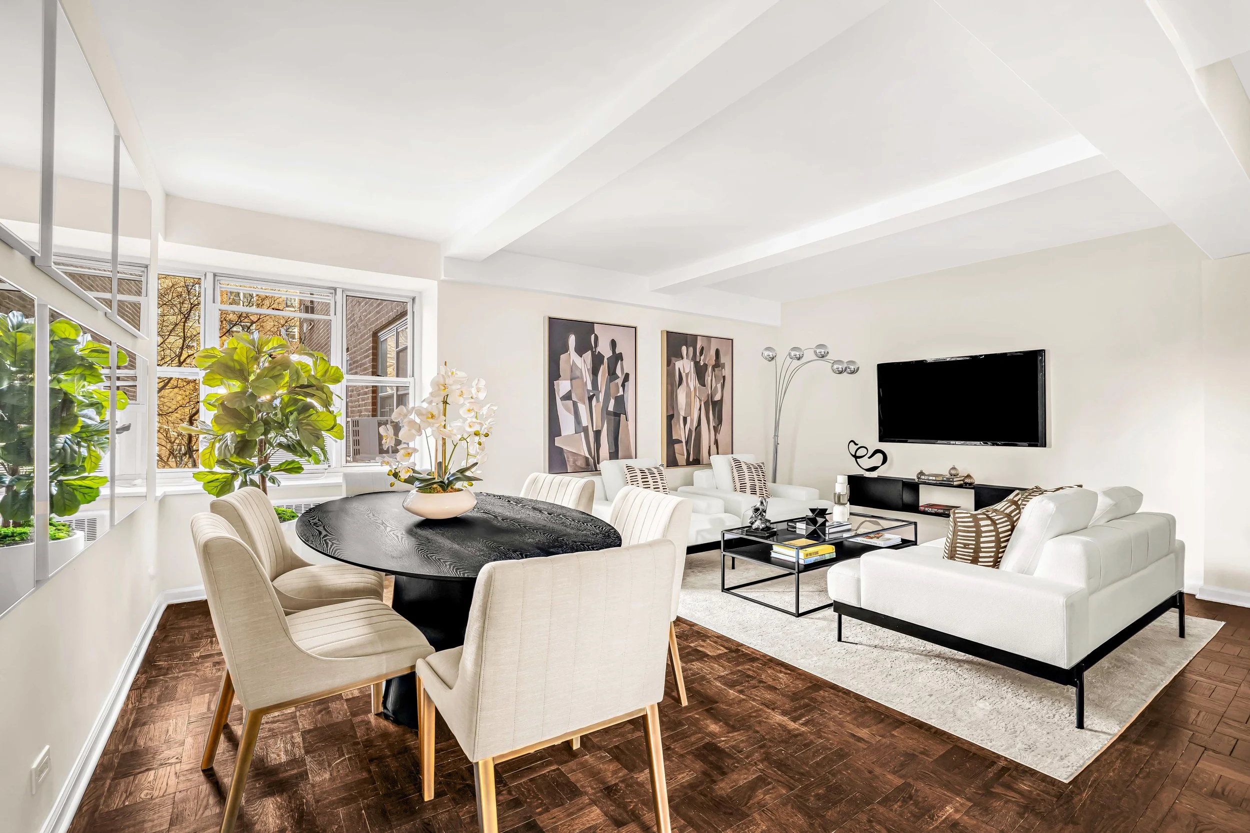 500C Grand #4H Living2.jpg