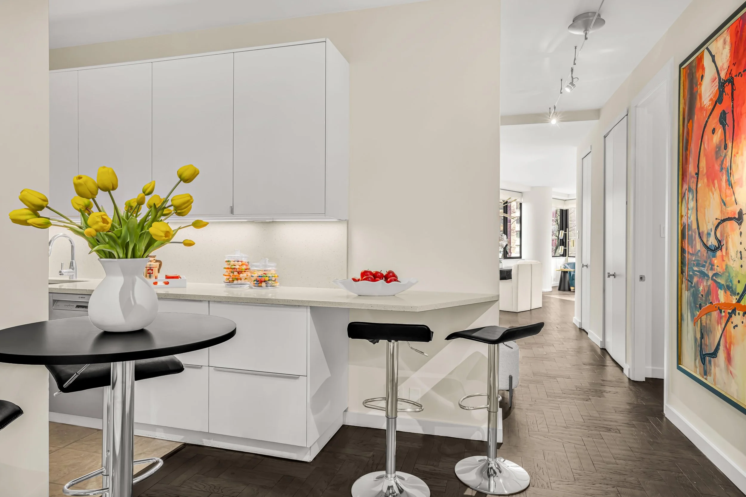 62 w 62 #4D Kitchen1.jpg