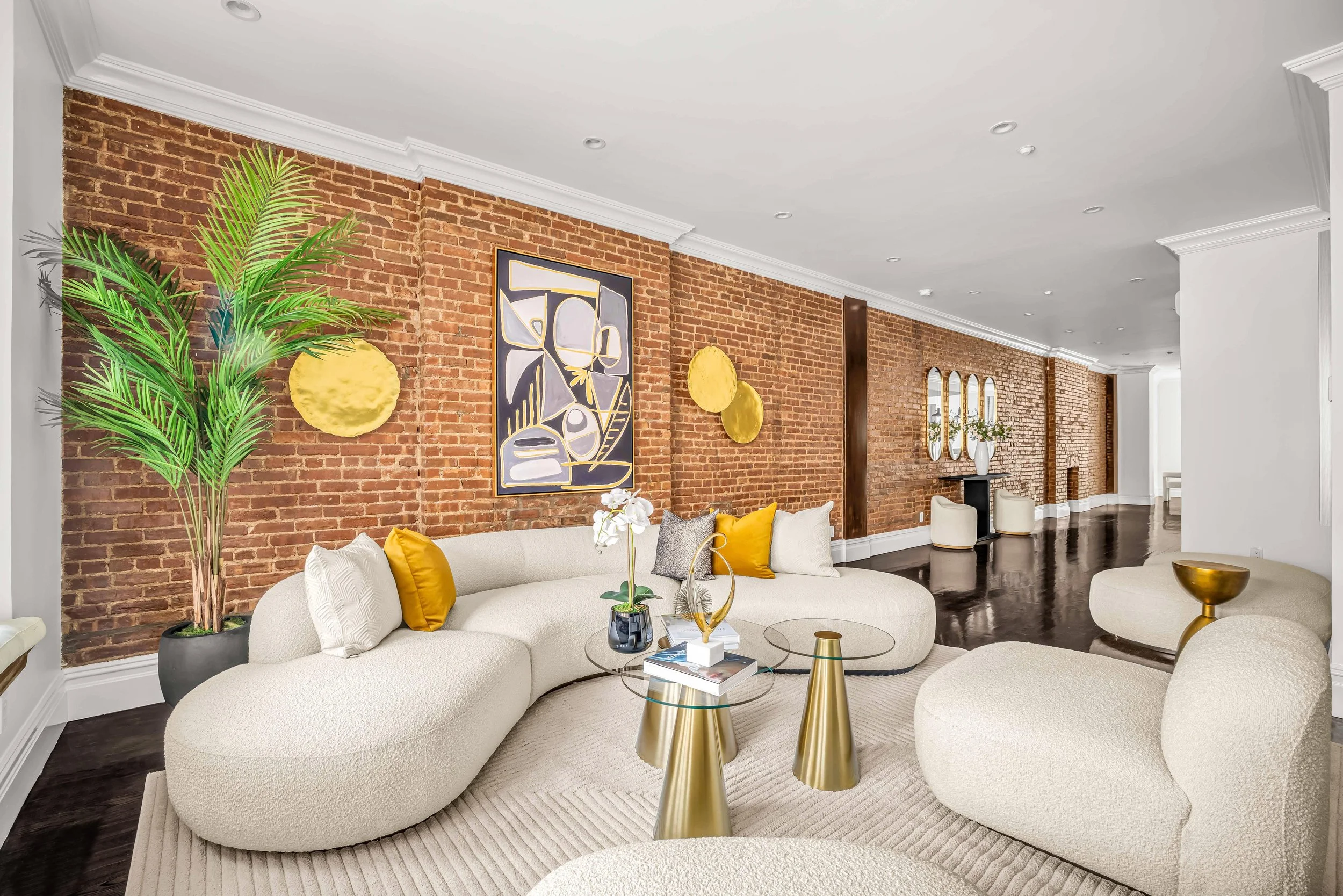 236 w 112 #TH2 Living2-2 (1).jpg