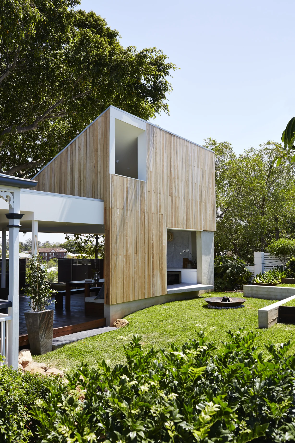 TARINGA NIELSEN JENKINS 03
