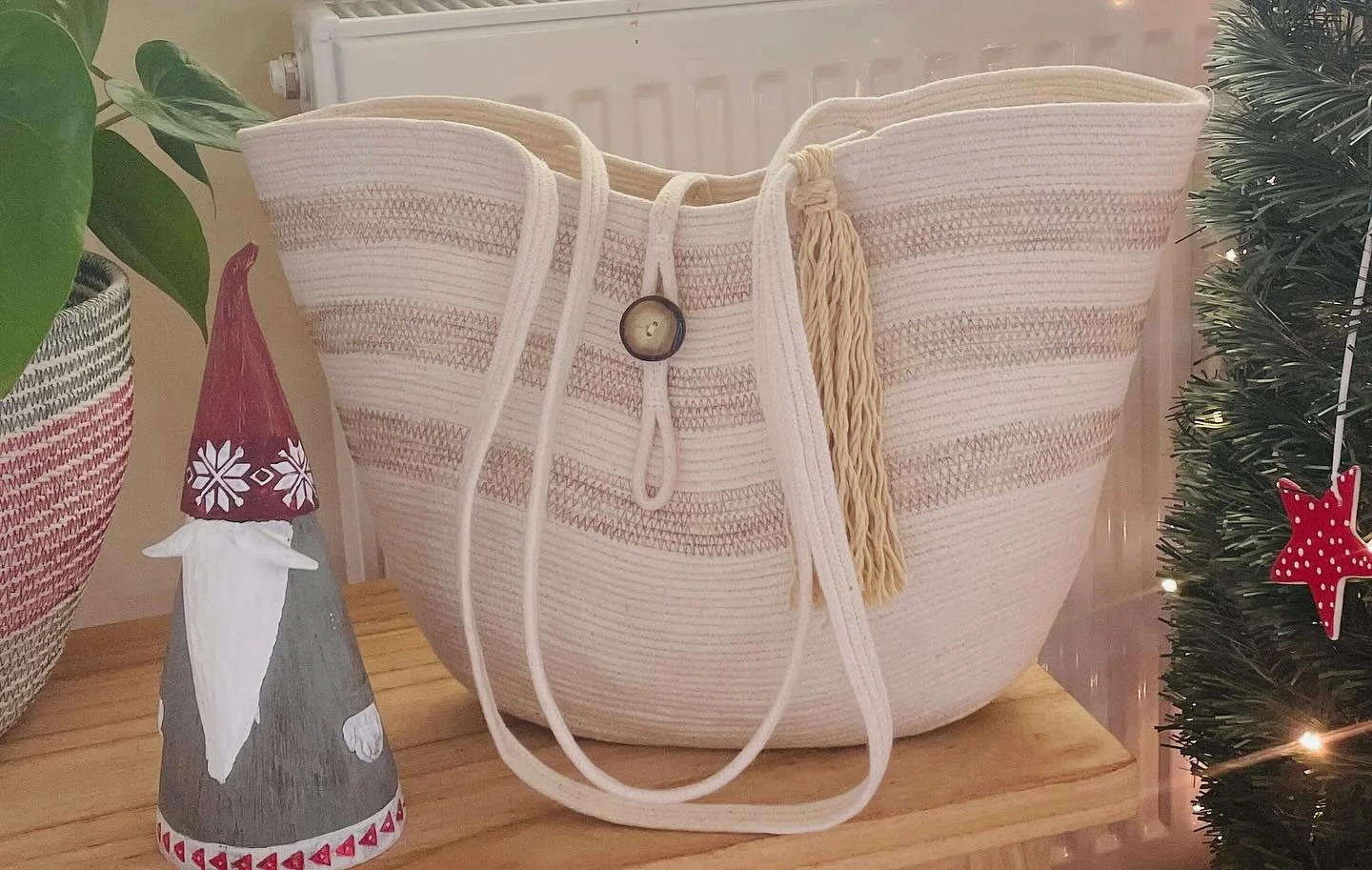 Having a lot of fun creating Cotton Rope Tote Bags for @themakeitcollective - beautiful gift😊 #cottonrope #cottonropetote #handmade #handmadetote #giftideas🎁 #handmadeinmelbourne