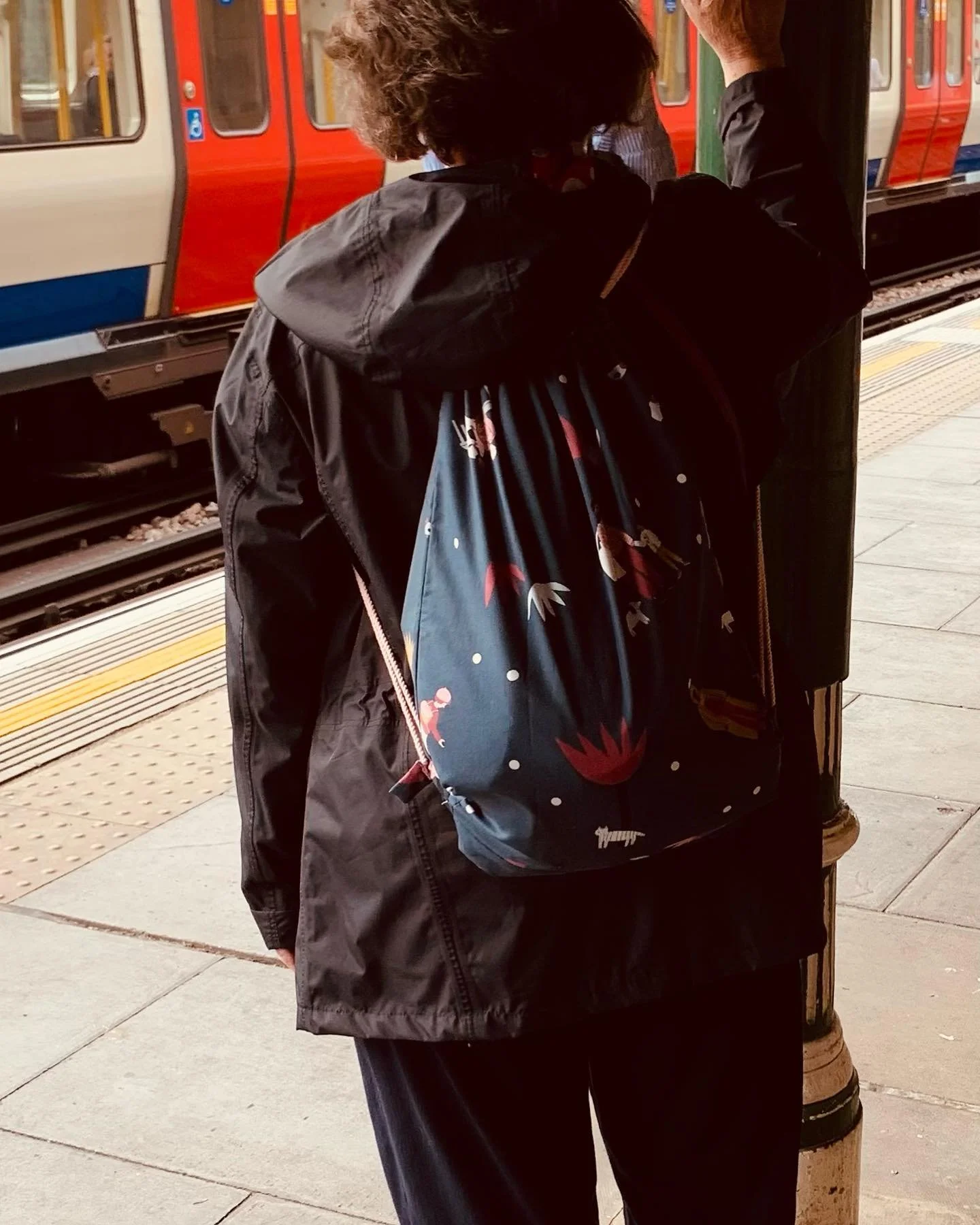 While I am away in UK for a short visit - all of my product line is available @themakeitcollective in Northcote and some in my online store.
Viaggi backpack is a great companion on day trips around London😊- new fabrics available now at Northcote
#au