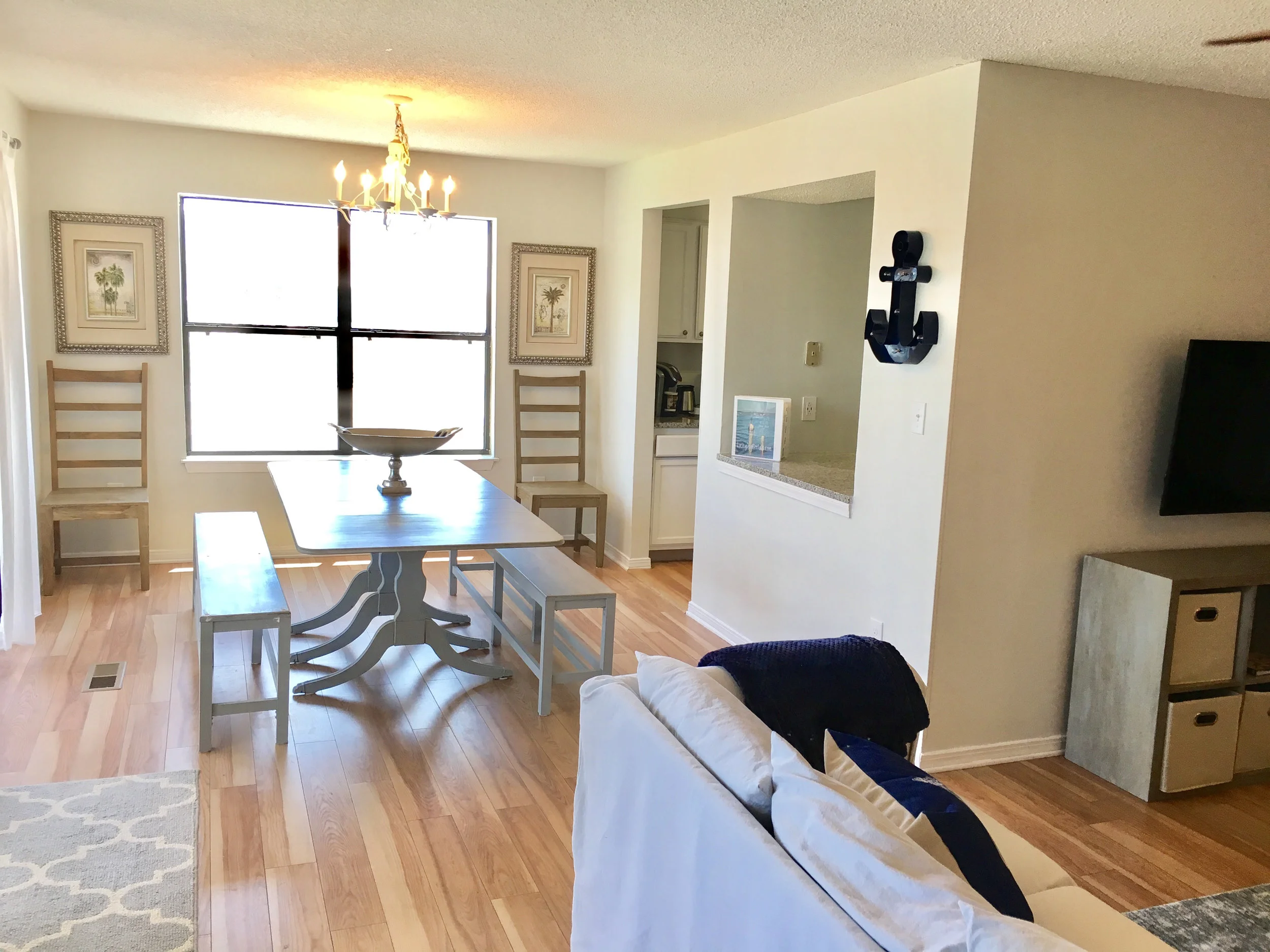 8-DiningRoom-LivingRoom.jpeg
