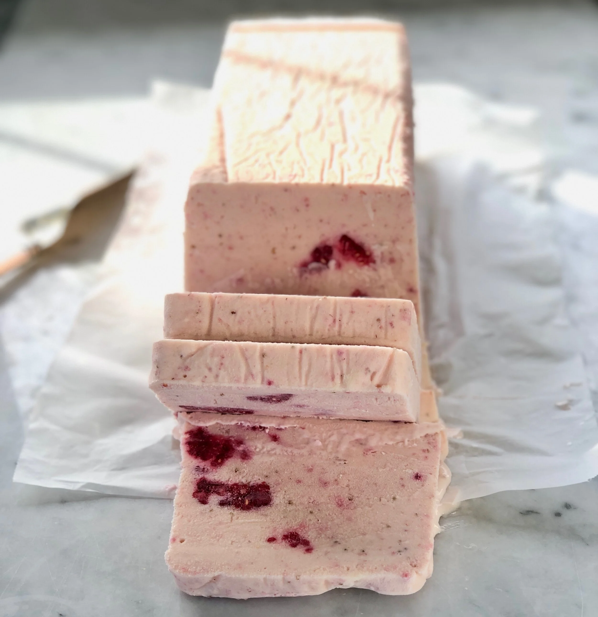 CHEATS BERRY &amp; CHERRY ICE CREAM LOG