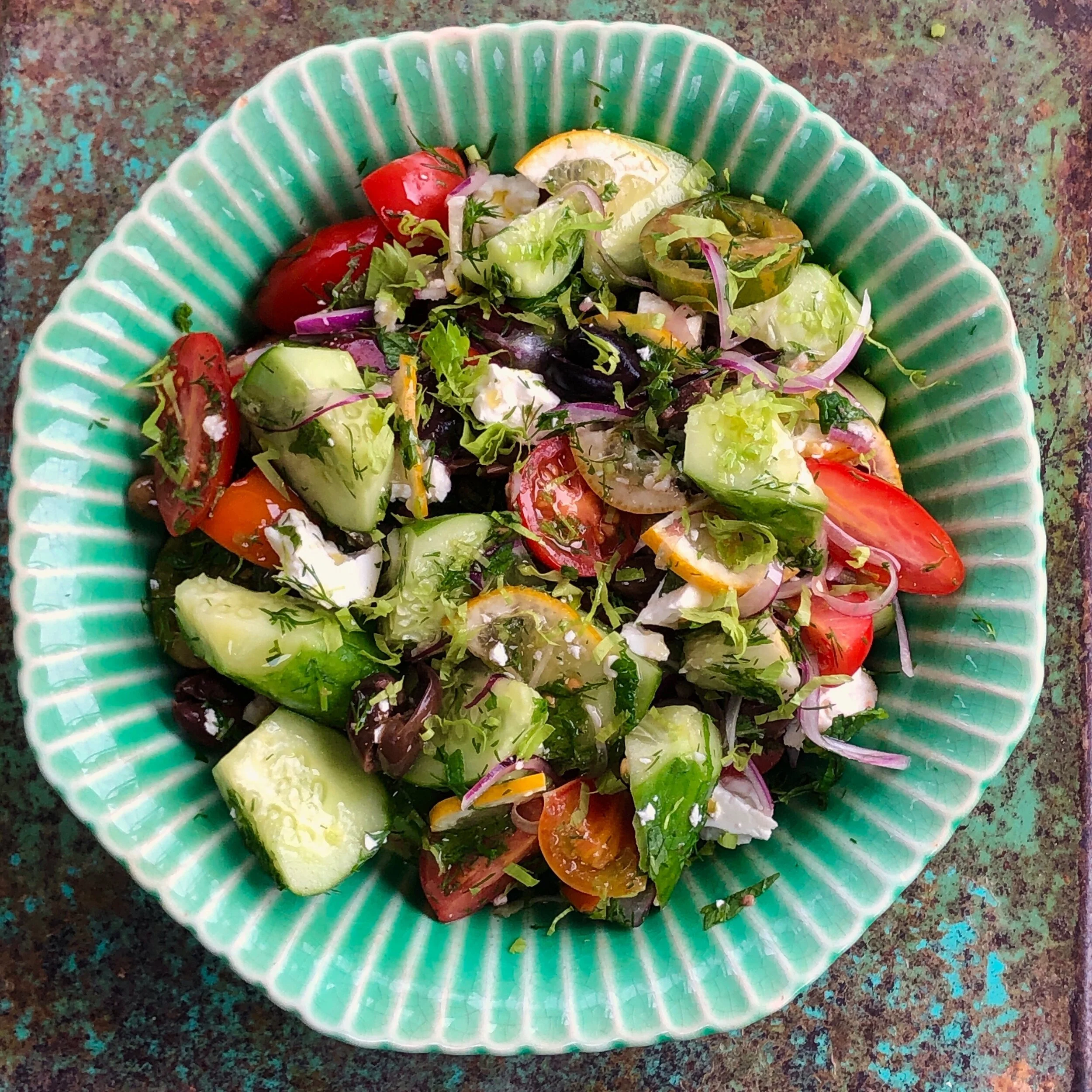 CUCUMBER AND TOMATO LEMONY SALAD