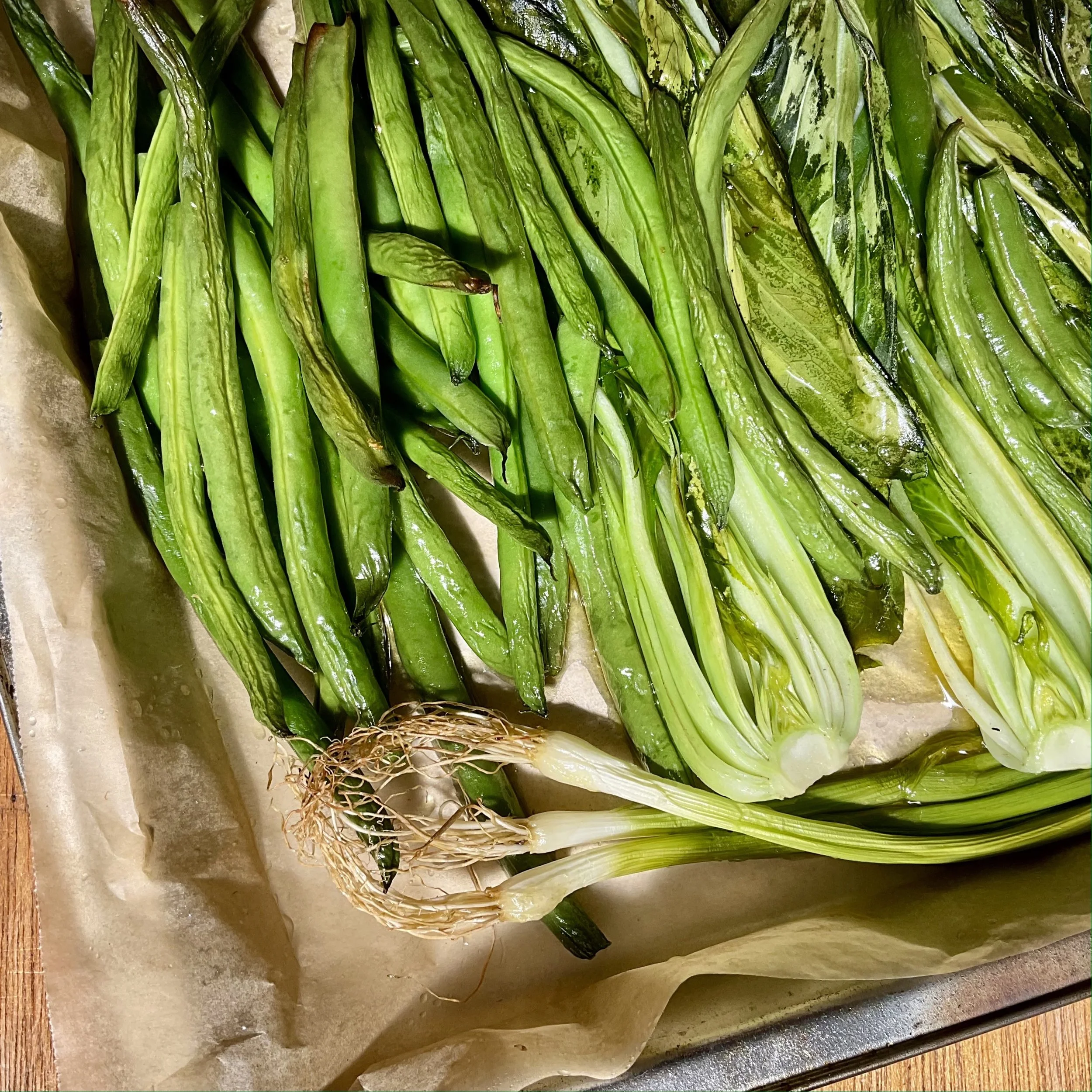 VALUE BOX TRAY BAKE WITH GREENS