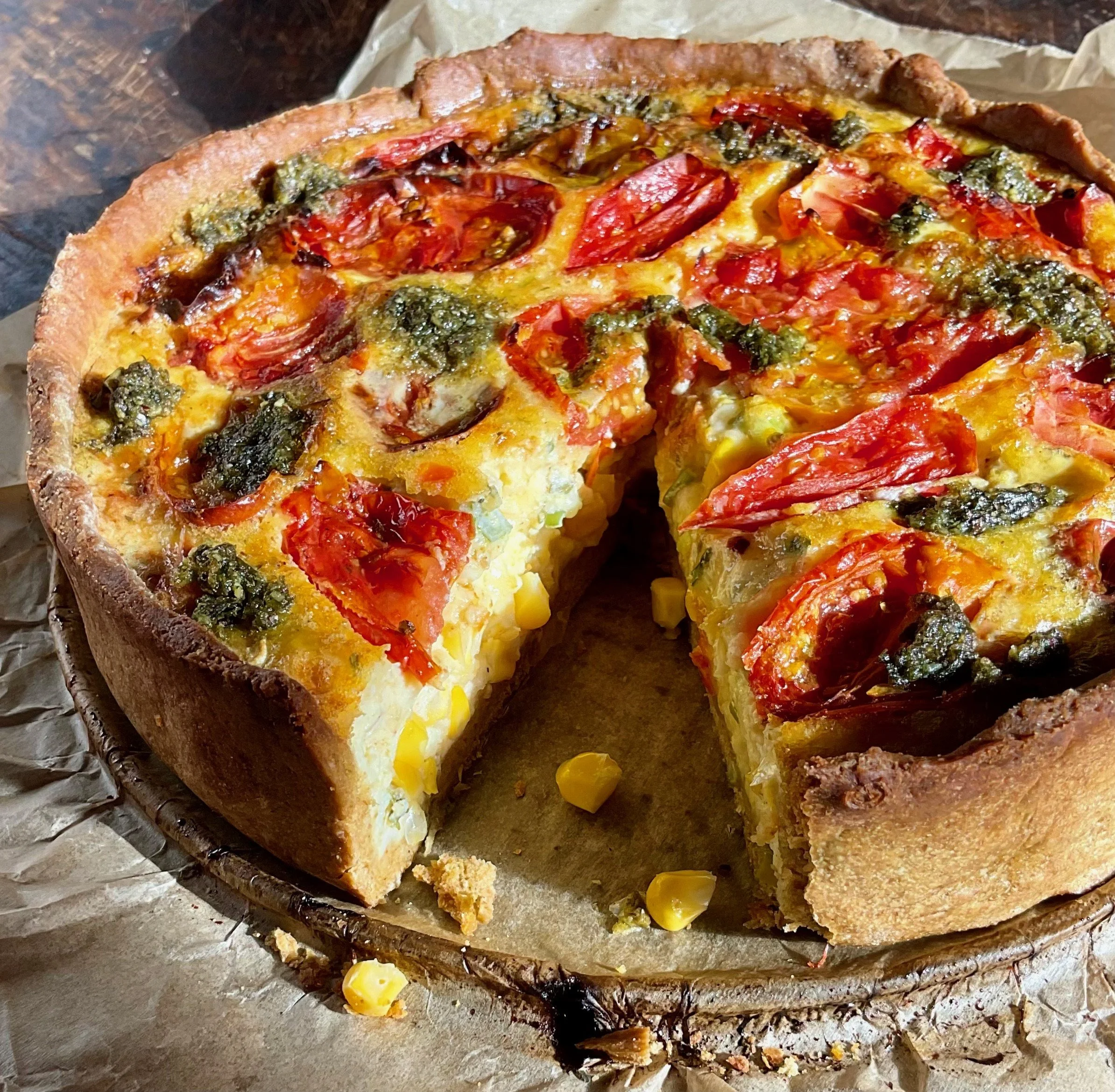 CORN, TOMATO &amp; PESTO TART WITH AVOCADO PASTRY