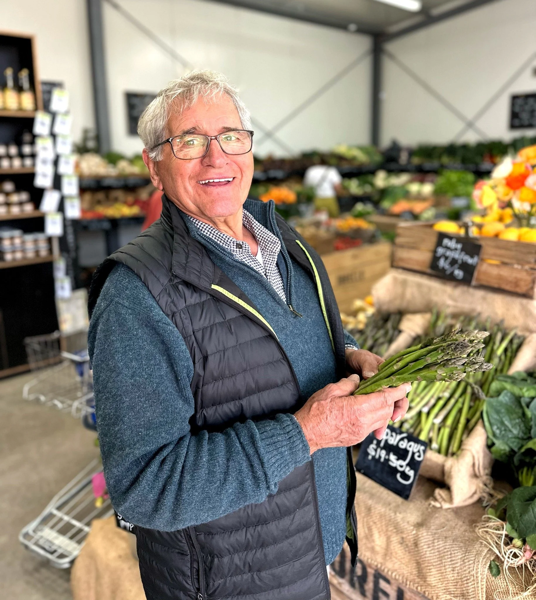 We are joining in on the celebrations of Seniors' Month, which starts today, by providing every customer who presents their seniors card during October with 10% off their whole order 🌈

Special thanks to one of our favourite seniors for the pic 😉
.