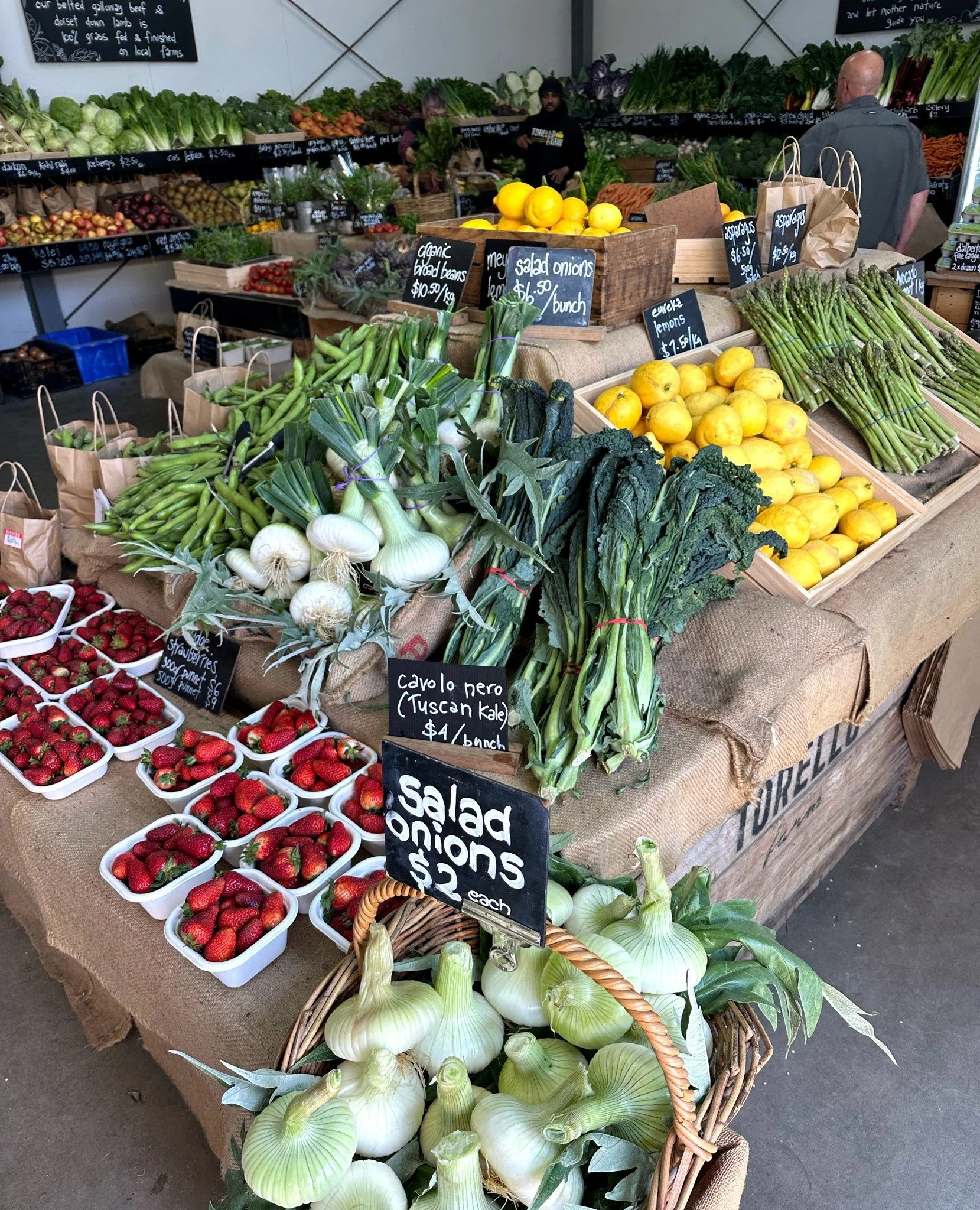 Word on the 'Ninch is that Peninsula Link is back open and the world is a better place. Fingers crossed that's true 🤞🤞🤞

In more exciting locovore news, our grass fed beef is eating an absolute treat this week ❤️ And we have every kind of cut cove