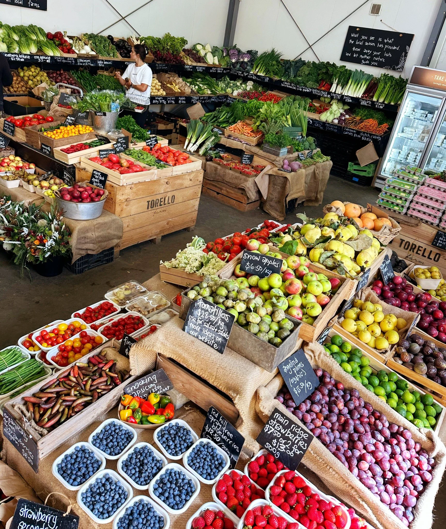 Eat that rainbow 🌈 So much gorgeous autumnal produce to get excited about. New season apple varieties continue to roll into the farm gate, parsnips are back, blueberries are hanging on, quince is here, midnight pearl potatoes return and there are st