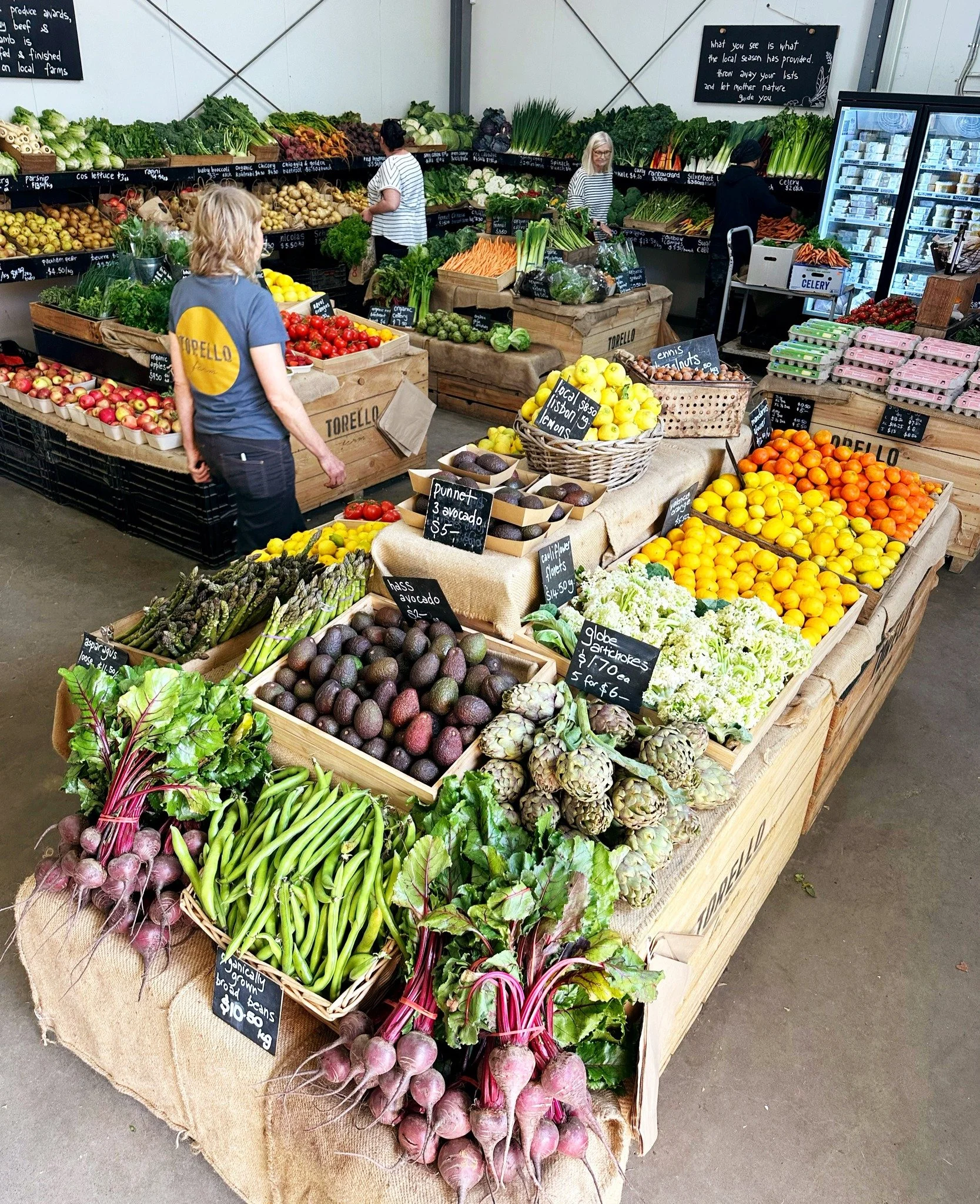 Spring! You crazy good, but unpredictable season 🥰

Highlights coming out of the farm gate this week include broad beans, artichokes, asparagus and green garlic 💚 Magnificent beetroots, cauliflower florets and avocados. Salad leaves are to die for,