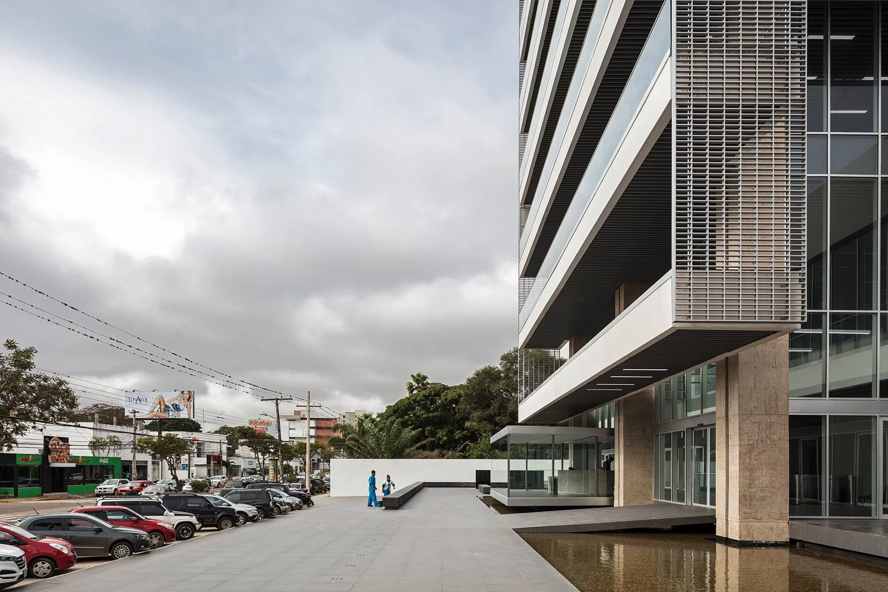 Torre AMBASSADOR - Arquitectos Hans Kenning y Jorge Gambi