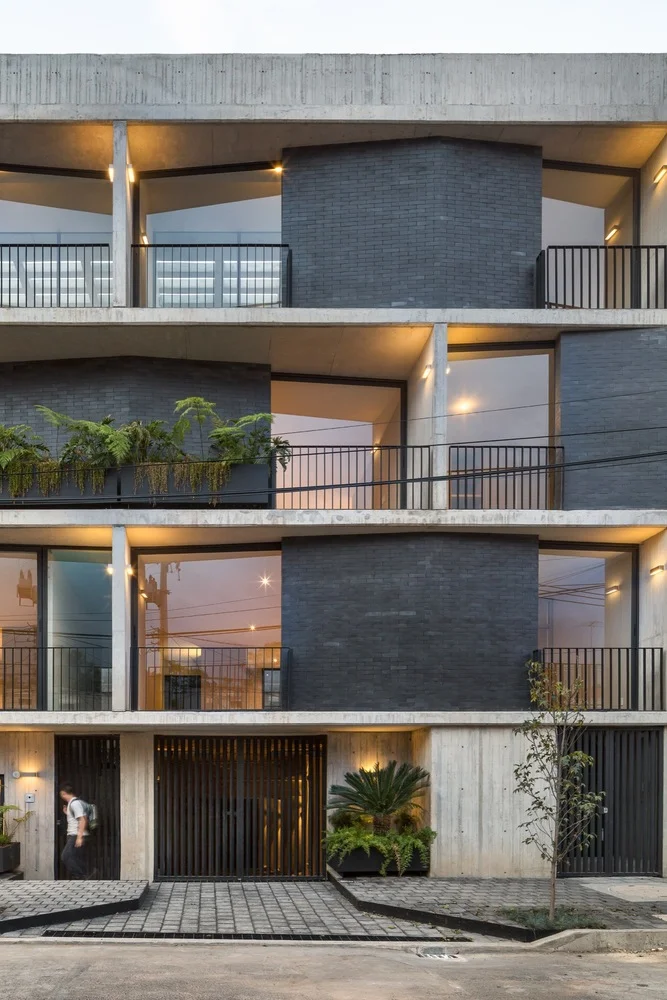 Detalle exterior, Edificio Portales - Arq. Fernanda Canales