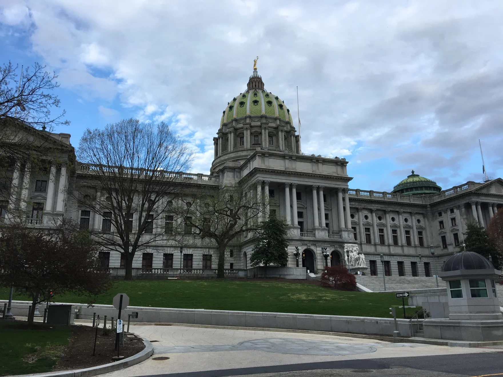 Pa. lawmakers push ‘welcoming schools’ bills to strengthen protections for immigrant students