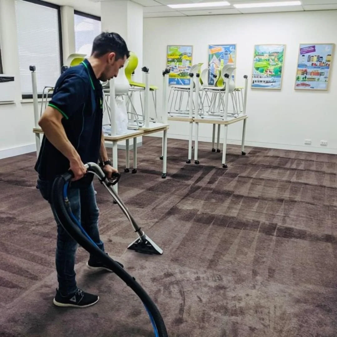 7 Benefits of Using Professional Cleaners for School Eco Green