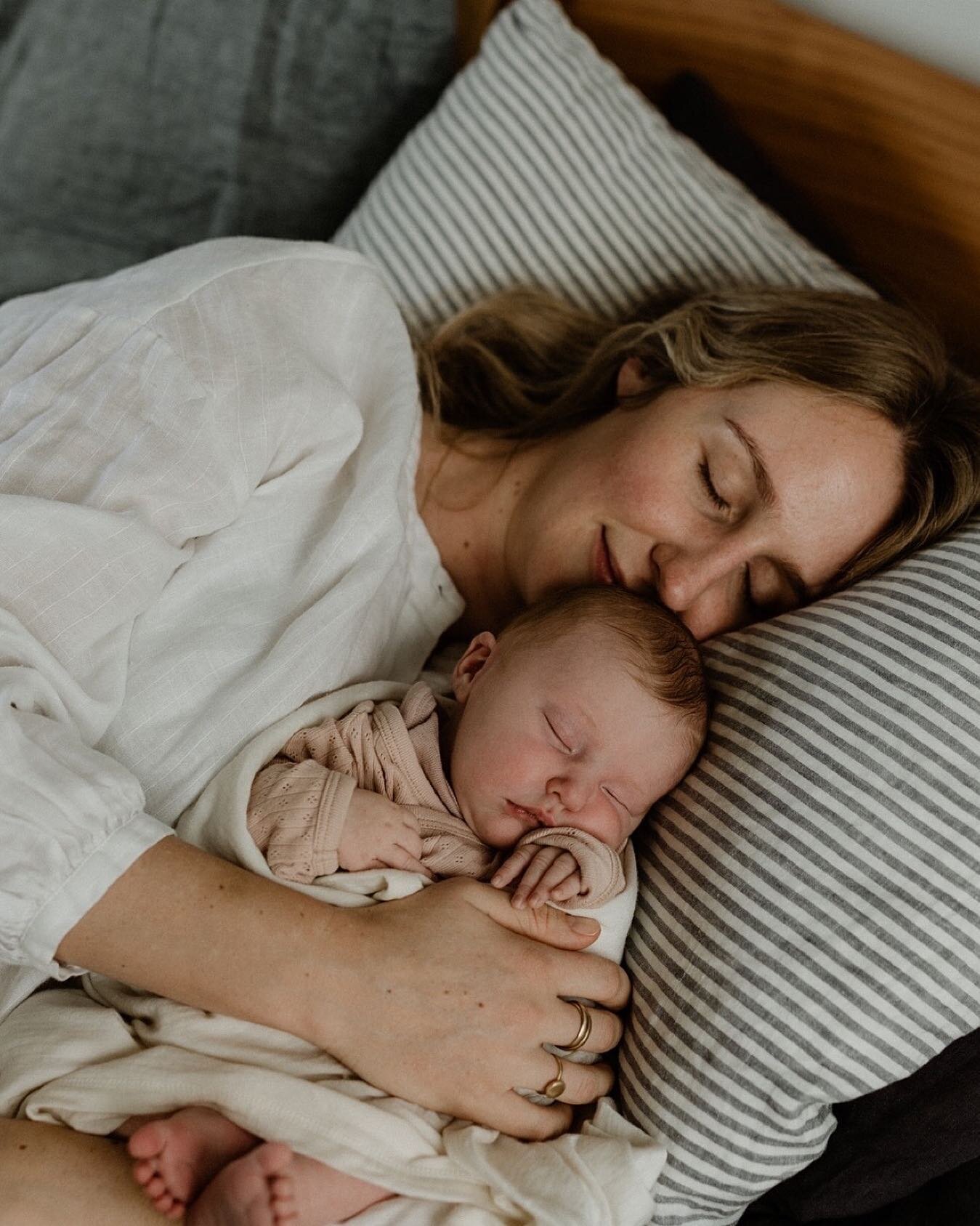 Newborn snuggles. 🥰