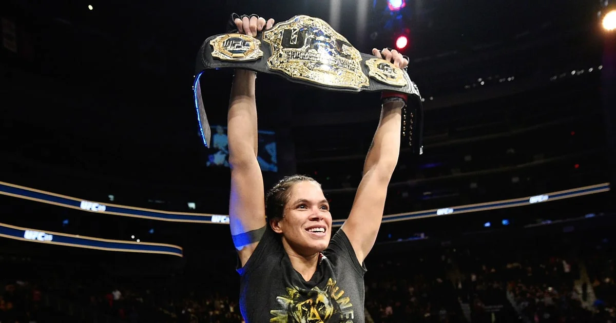 amanda-nunes-ufc-215-belt-7c1d8022-72fe-433b-bd8f-26a2490ec1cc.jpg