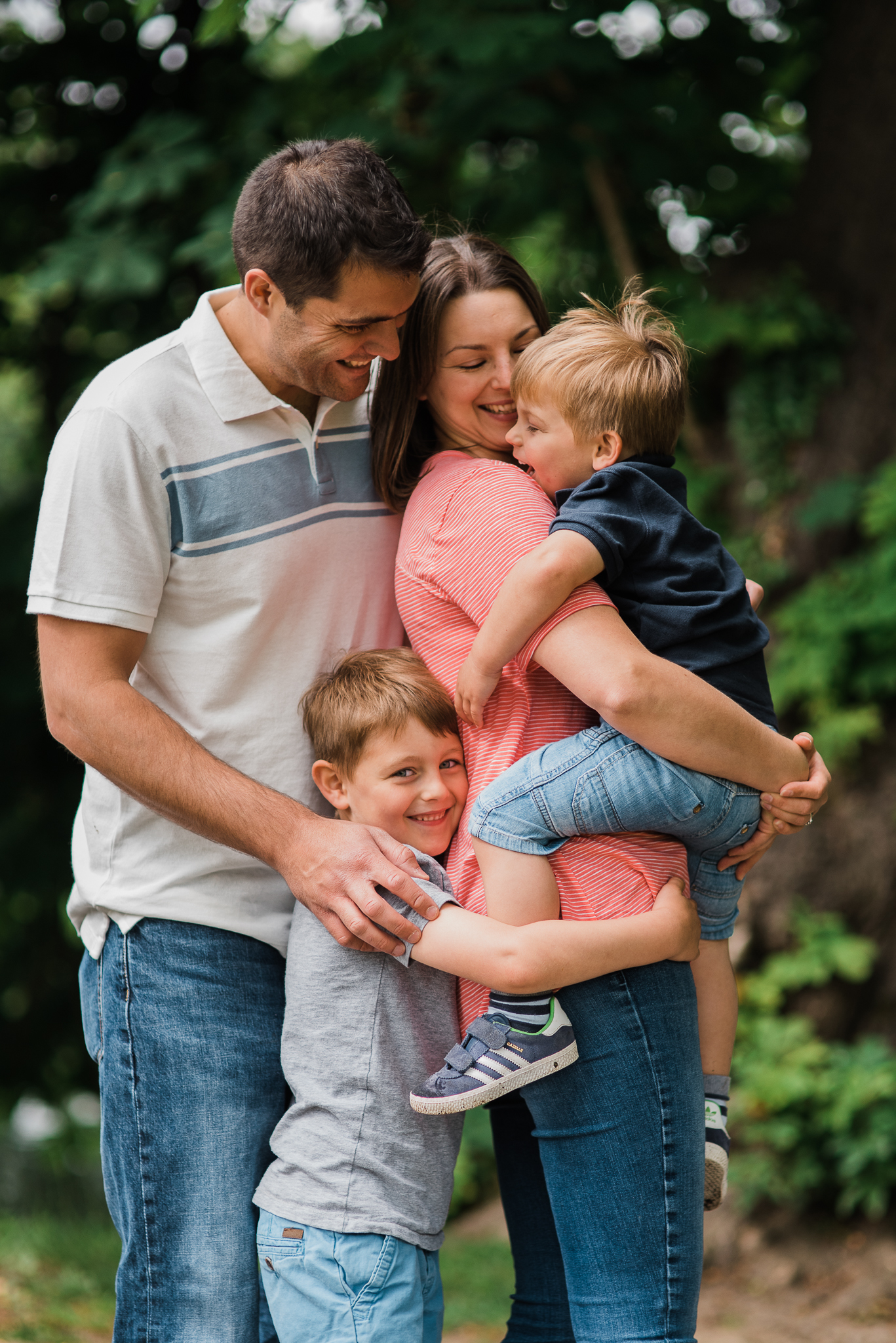 Outdoor lifestyle family photographer Gloucestershire.jpg