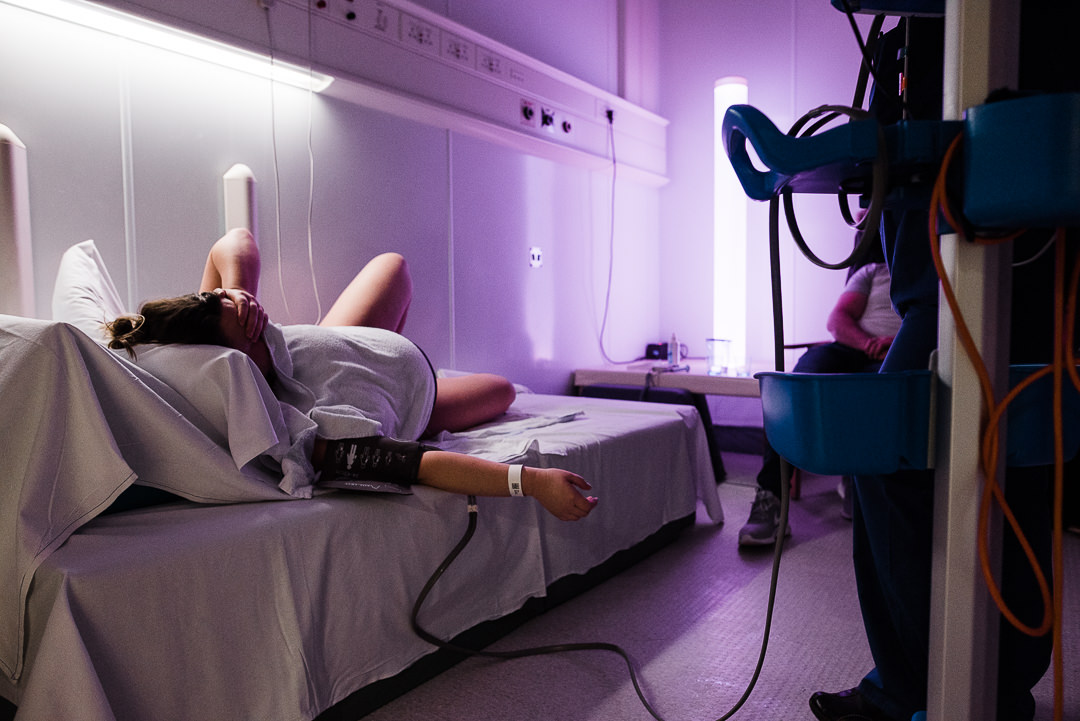 Checking blood pressure labour Chui King Li Photography-4529.jpg