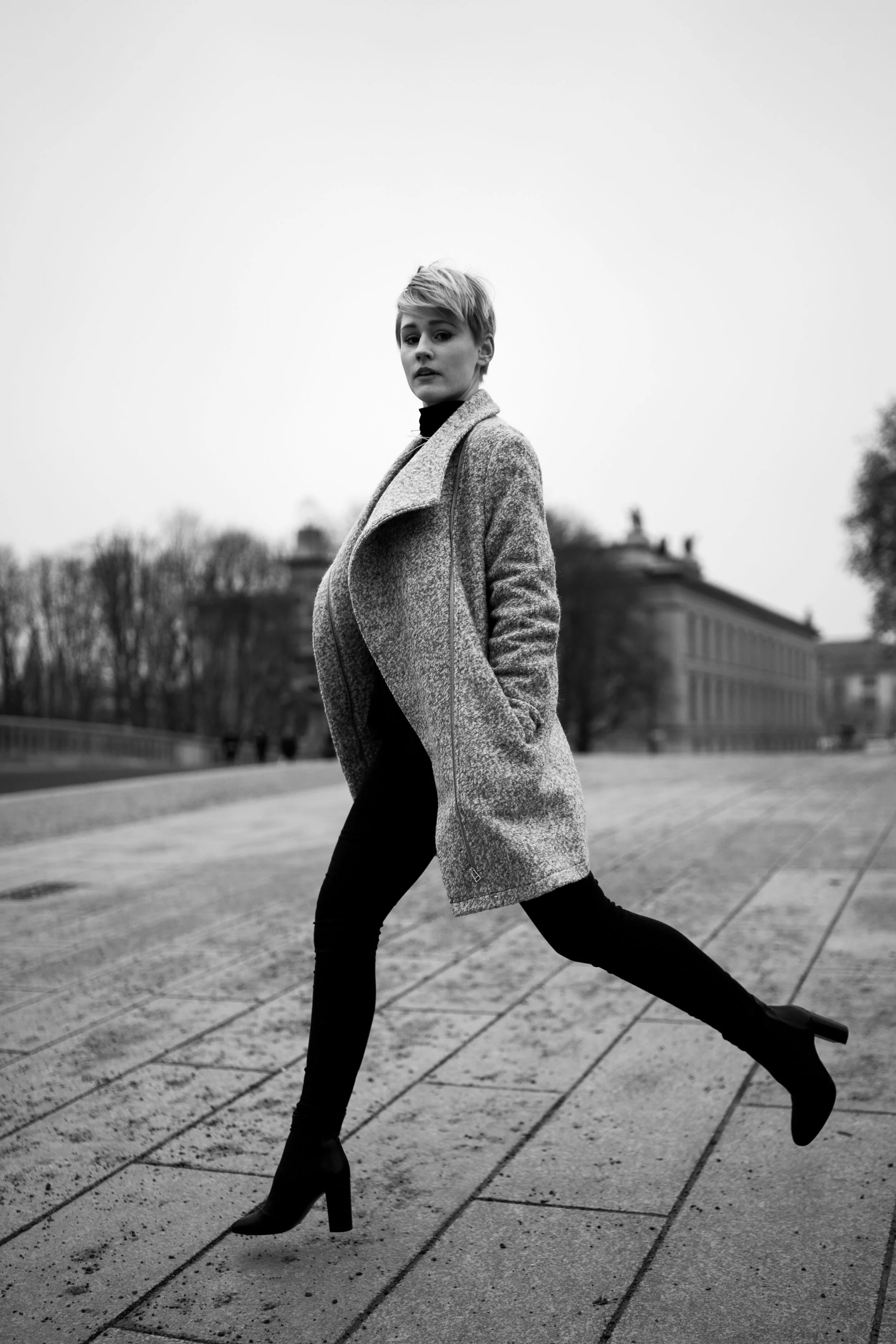 Model: Julia @joulesgent