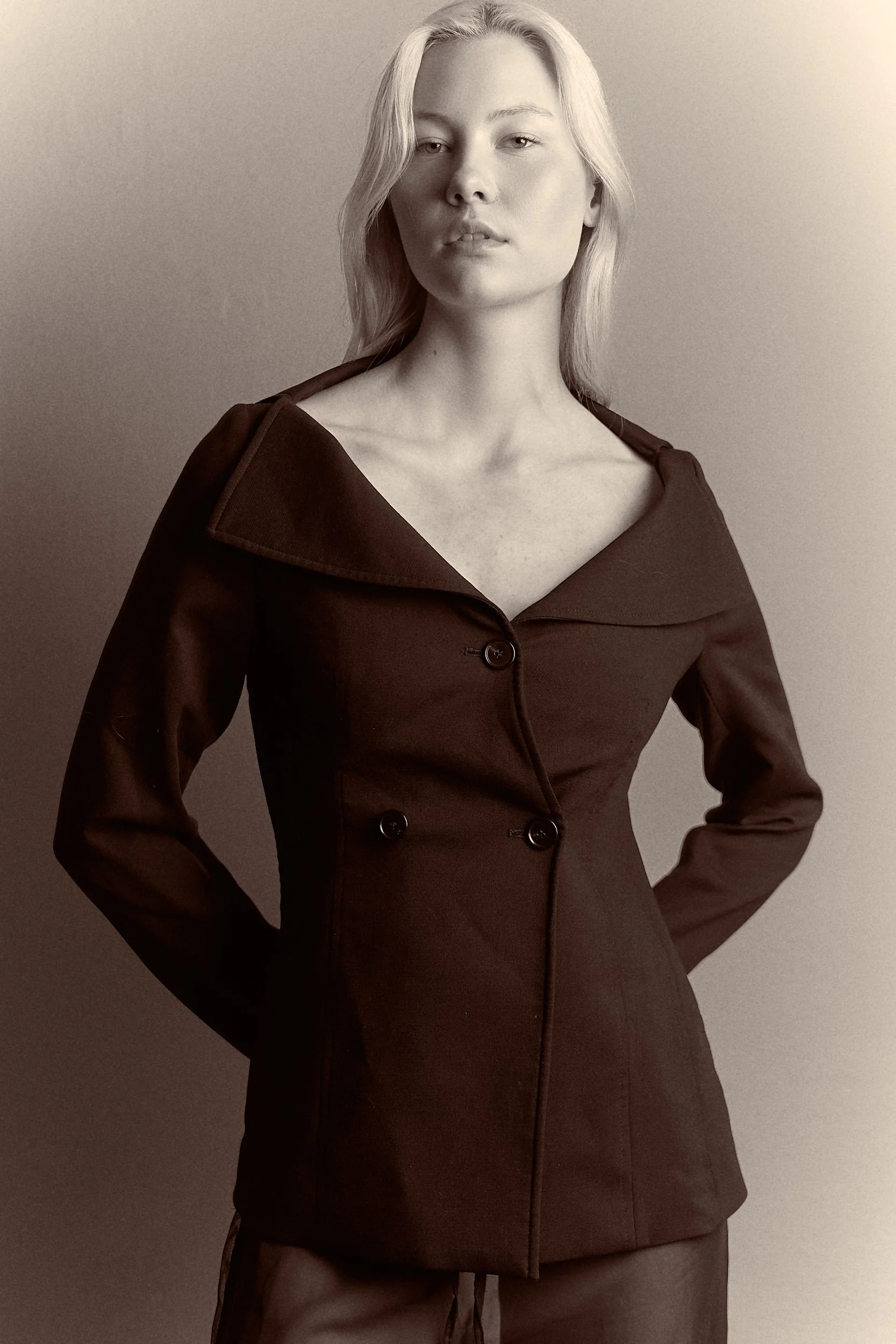 Bella - 3 - Web.jpg