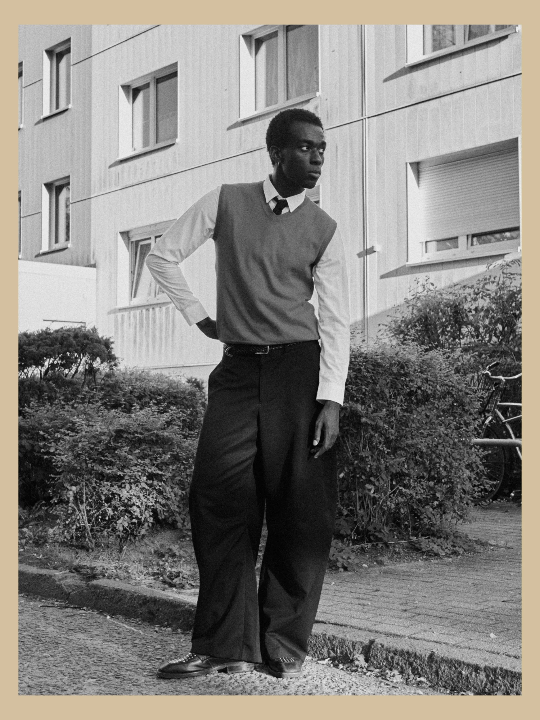  Kingsley Yaw, Le Management 