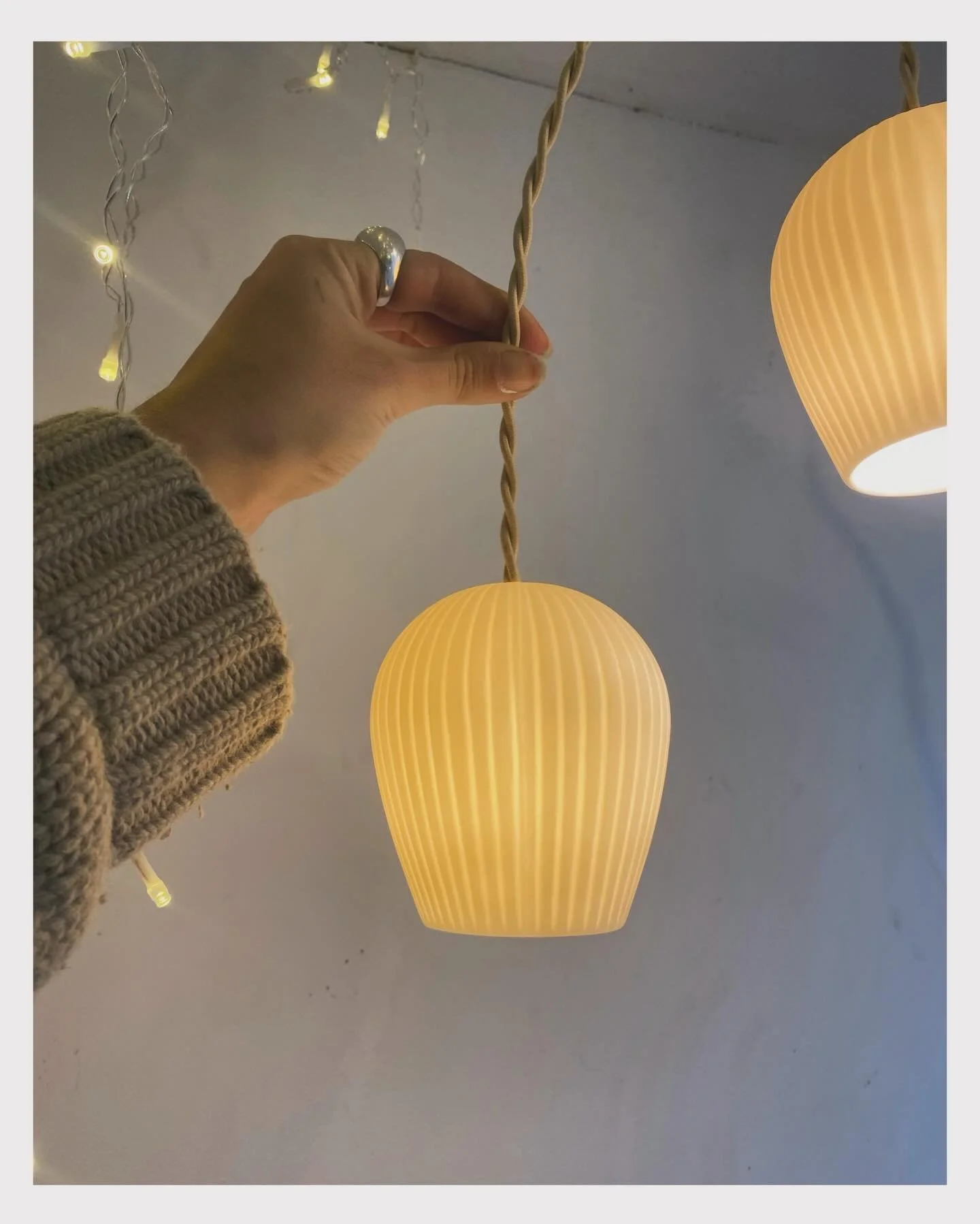 I have to just show you!! We are testing our new mini Morfar lights ✨ 

We are so very happy with them, just tweaking the fittings etc to make them perfect and ready to go.

There are two with us here in the Pop Up at @dutchqualityflowers until tomor