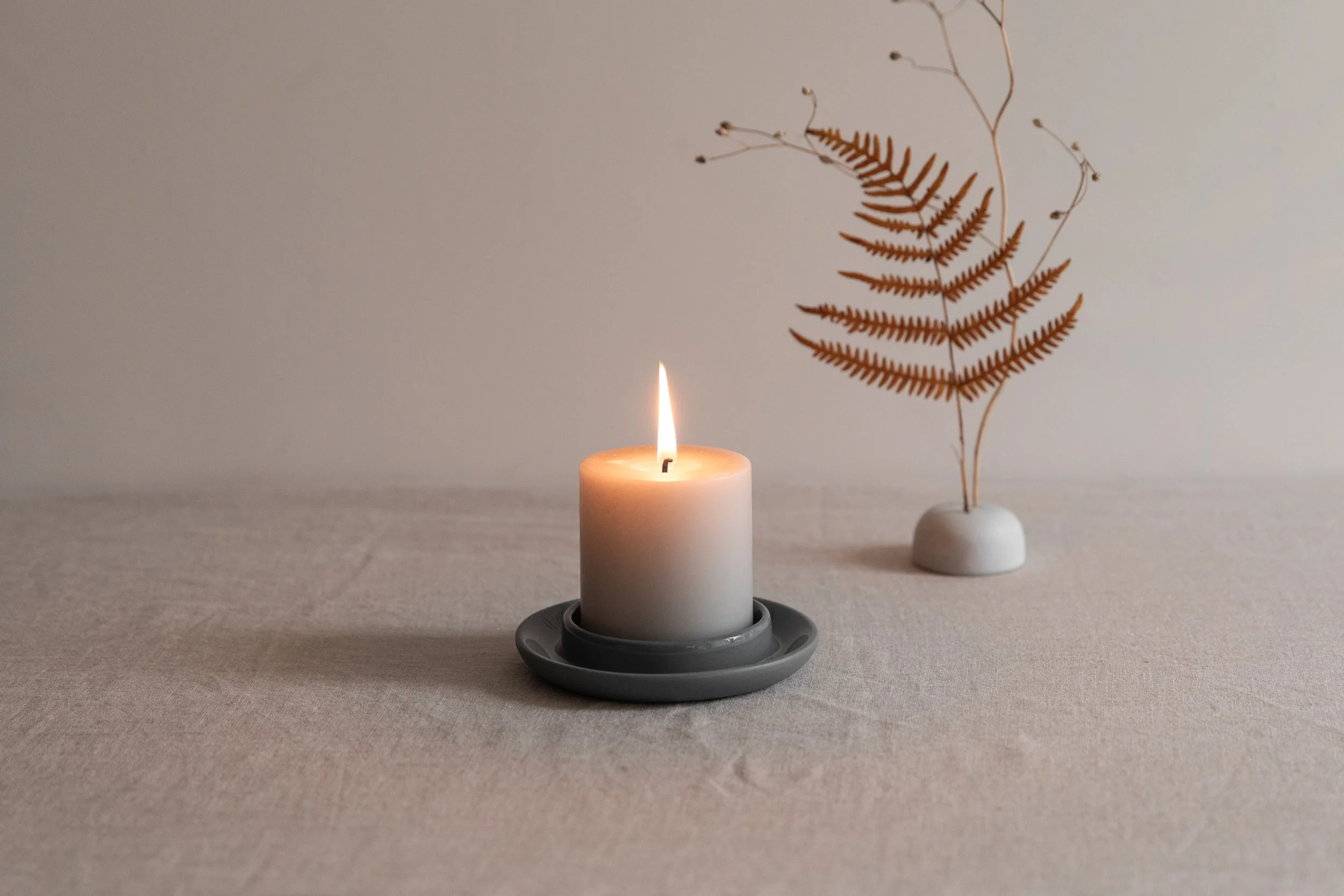 Pippi & Me - pillar candle holder grey