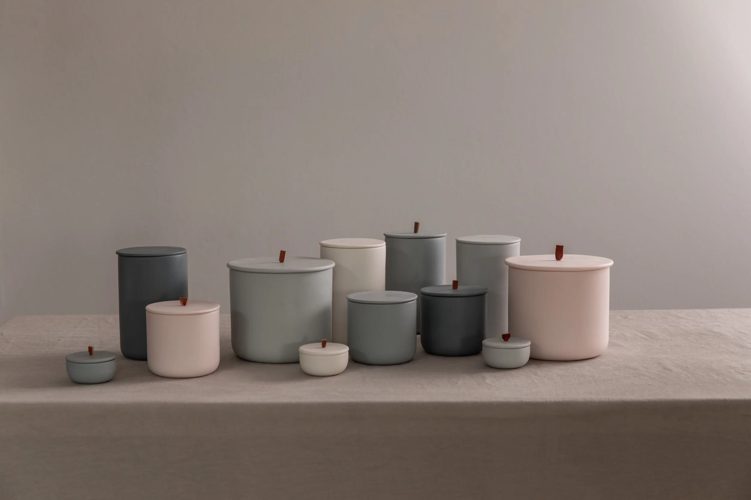 Porcelain lidded pots