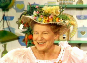 Hee Haw - minnie pearl.png