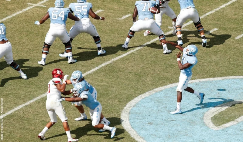 Tarheels vs Cards Football 2017 (18 of 25).jpg