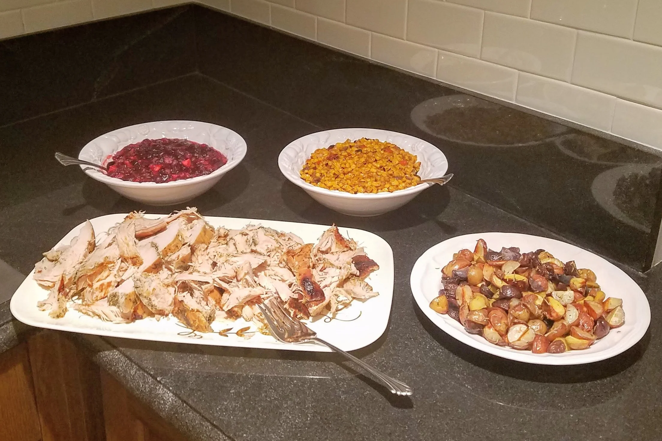 Friendsgiving+Dinner+2018.jpg