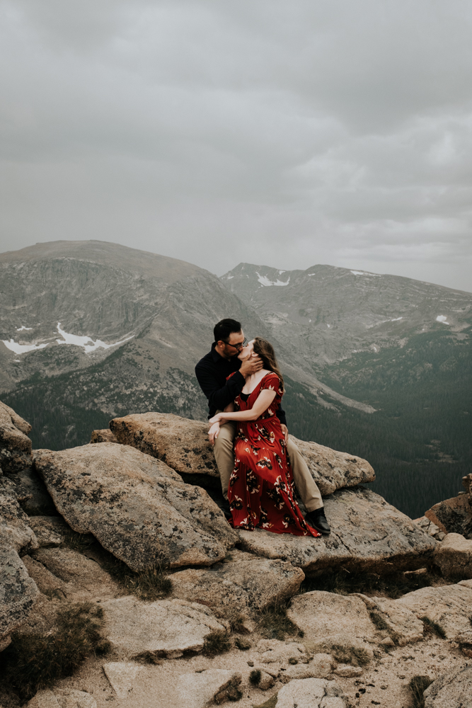 Couples-Engagement-Adventure-Session-Trail-Ridge-Road-Rocky-Mountain-National-Park-Colorado-15.jpg