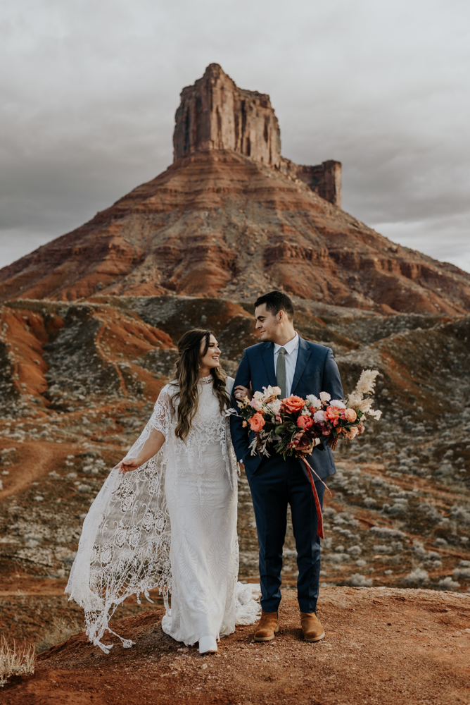 Vow Renewal Photos in Moab