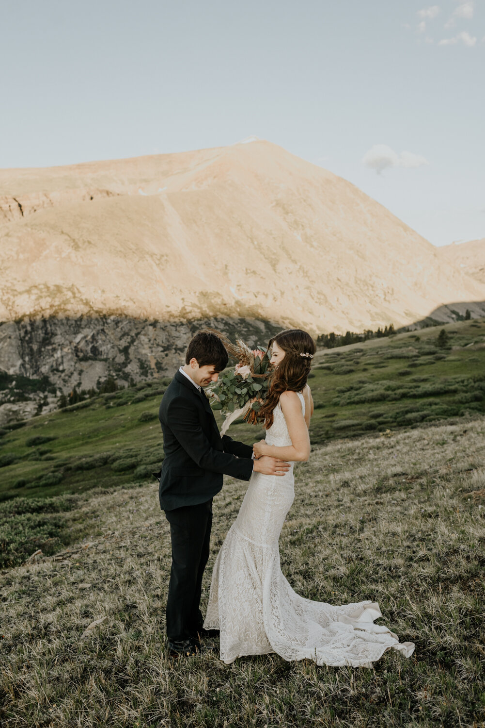 Hoosier Pass Elopement First Look Photos