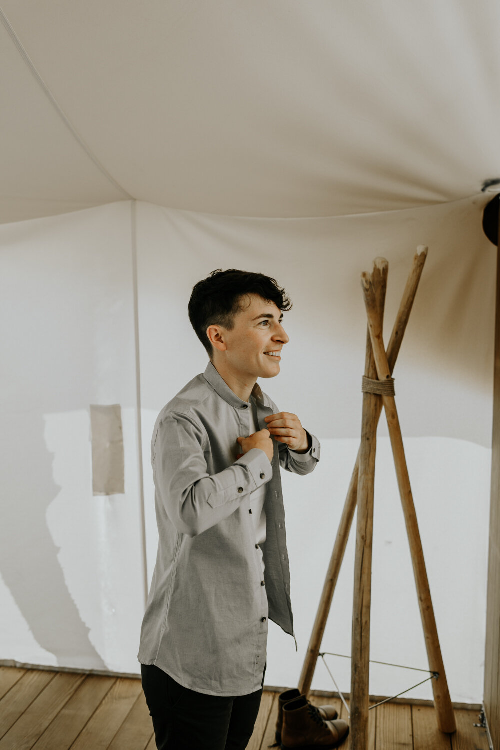 Under the Canvas in Moab, UT Wedding Day Getting Ready Photos