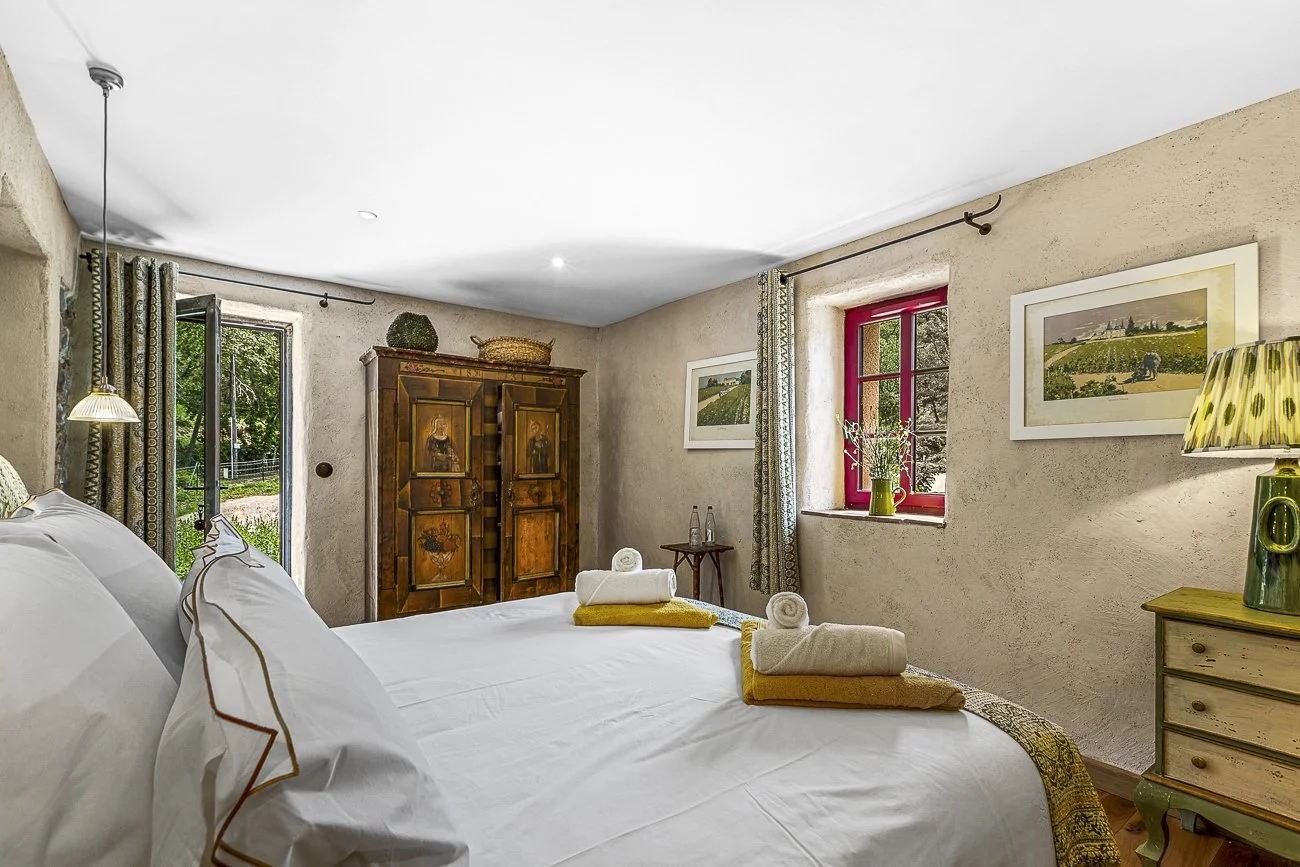 Garouille bedroom.jpg